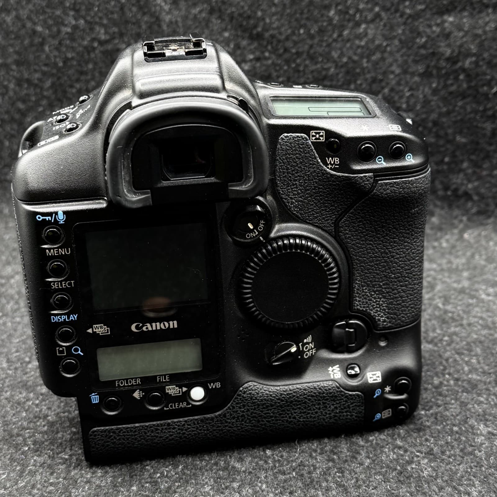 (FOR PARTS/REPAIR) Canon EOS 1D Mark ll Digital SLR Camera Body - Thumbnail 13