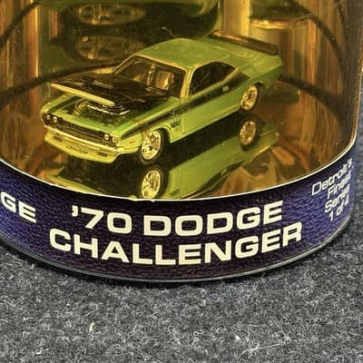 Hot Wheels ‘70 Dodge Challenger Detroit’s Finest Limited Oil Can 1/15,000 - Thumbnail 9