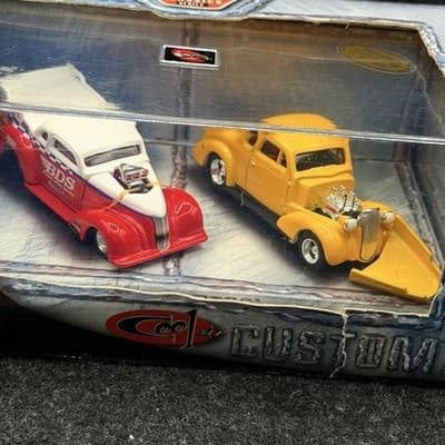 Mattel 29214 Hot Wheels Cool Custom 2 Car Set E20 - Thumbnail 8