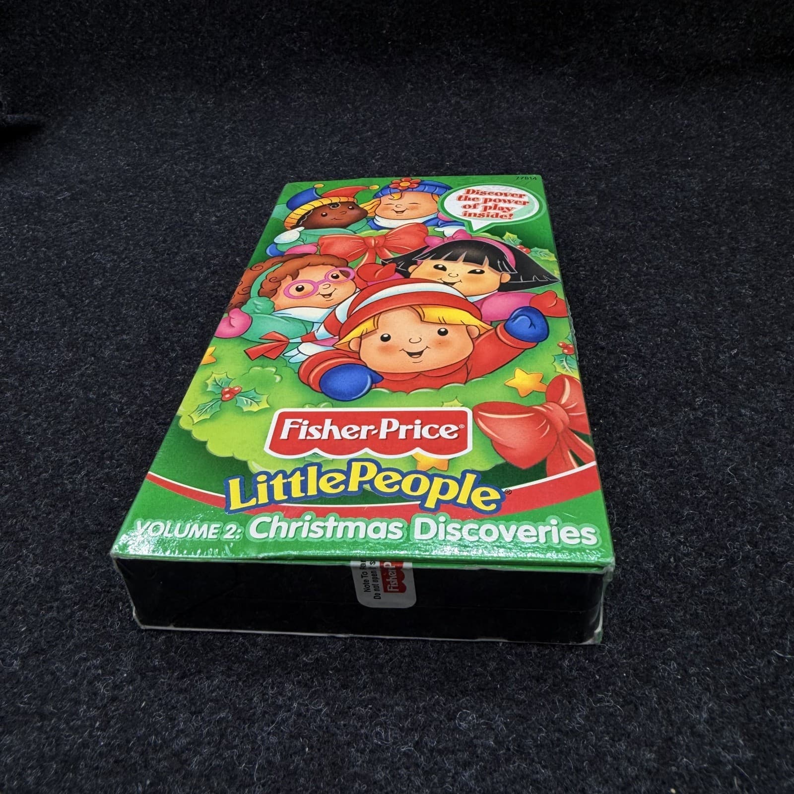 Fisher Price Little People Volume 2 - Christmas Discoveries (VHS, 2000) - Thumbnail 3