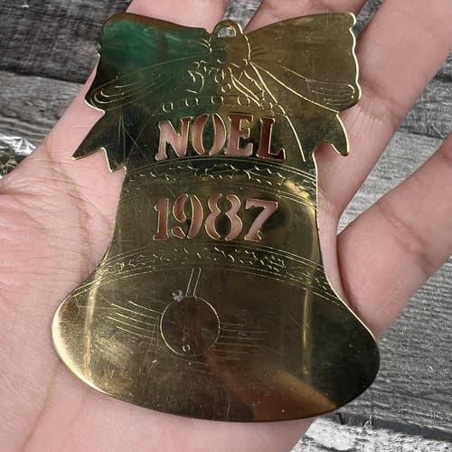 7 VTG Hong Kong Tree Ornaments Gold Tone Rudolph w/ Red Nose, Wreath, Santa - Thumbnail 10