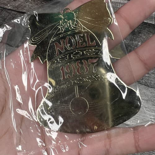 7 VTG Hong Kong Tree Ornaments Gold Tone Rudolph w/ Red Nose, Wreath, Santa - Thumbnail 7