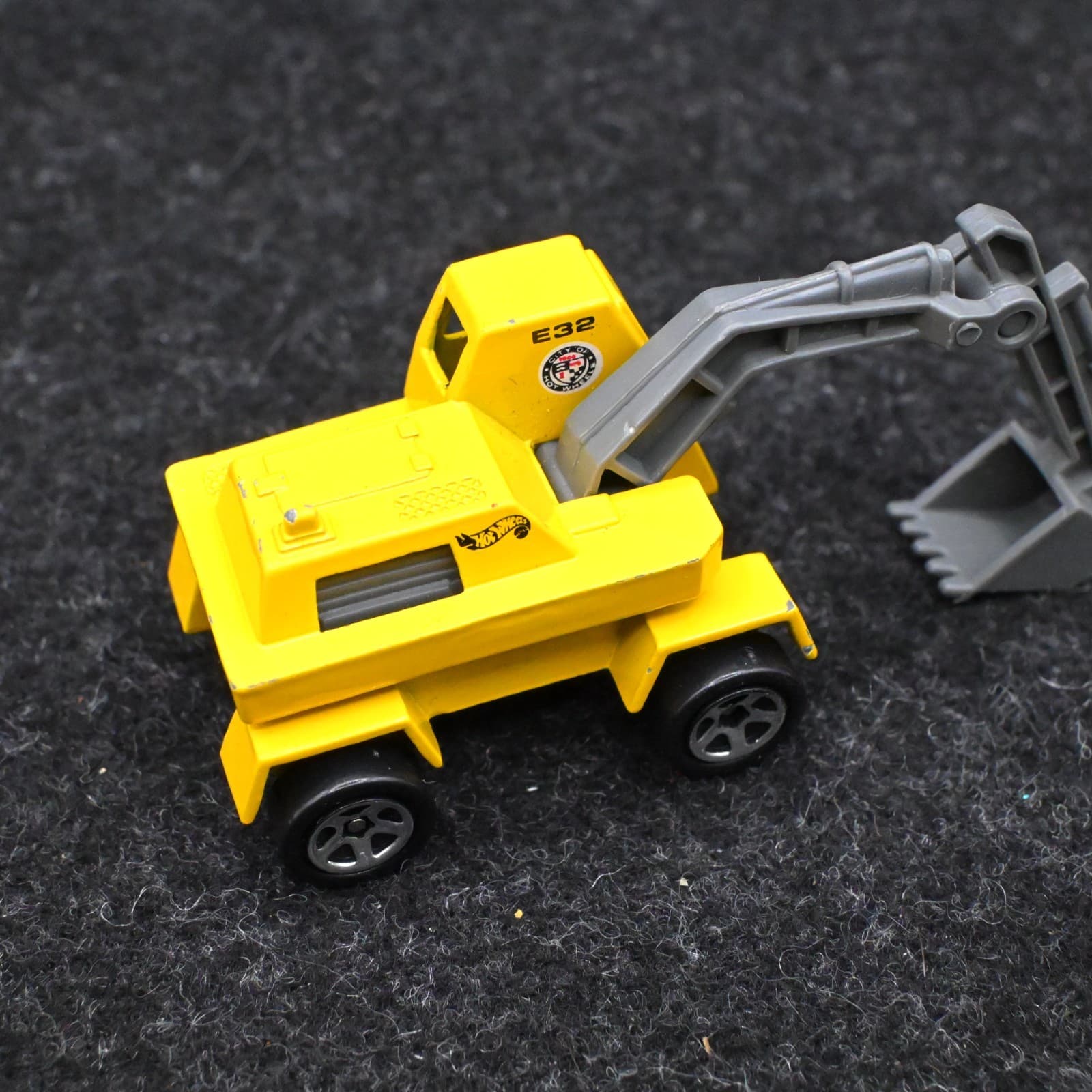 Hot Wheels 1997 Dirt Rover Digger - Thumbnail 5