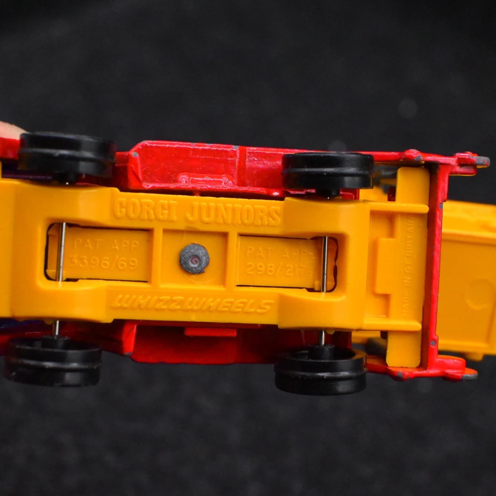 VTG Corgi Juniors Whizzwheels Ford D 1000 Skip Truck - red & yellow - England - Thumbnail 7