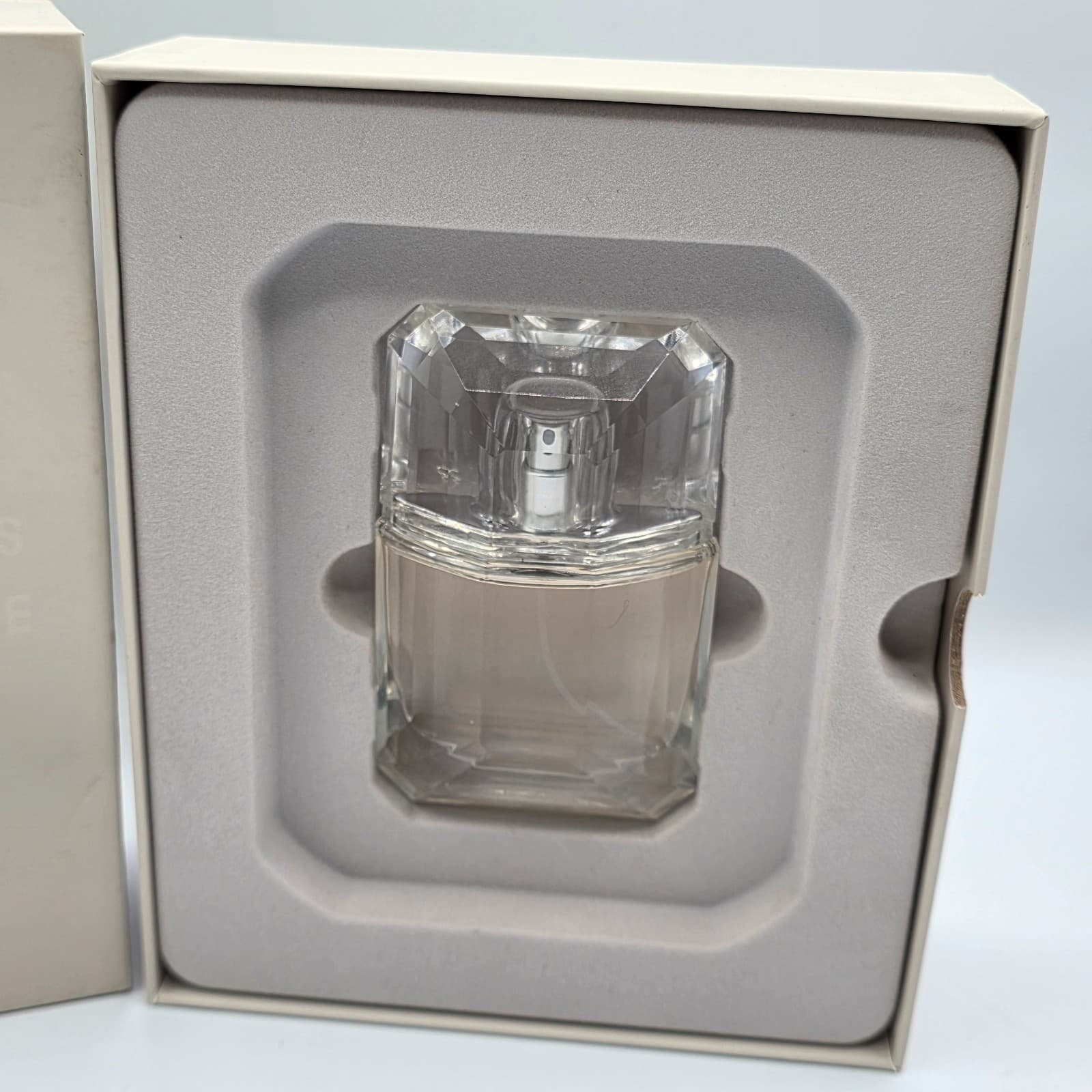 KKW Fragrance Diamonds By Kourtney X Kim X Khloe EDP 1 oz 30 Ml New In Open Box. - Thumbnail 2