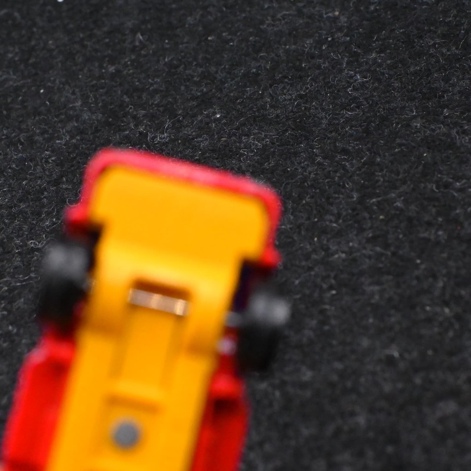 VTG Corgi Juniors Whizzwheels Ford D 1000 Skip Truck - red & yellow - England - Thumbnail 8