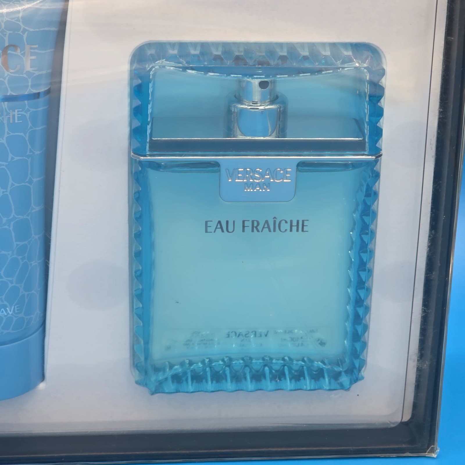 Versace Man Eau Fraîche Gift Set 3.4 oz EDT Shower Gel Shave Balm - Thumbnail 2
