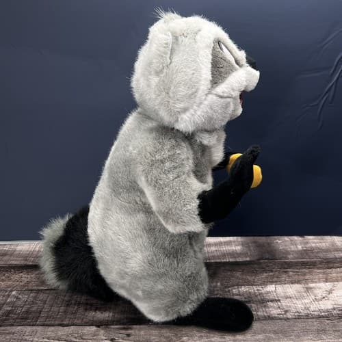 VTG Disneyland Walt Disney Pocahontas 14" Meeko Raccoon Plush Large - Thumbnail 7