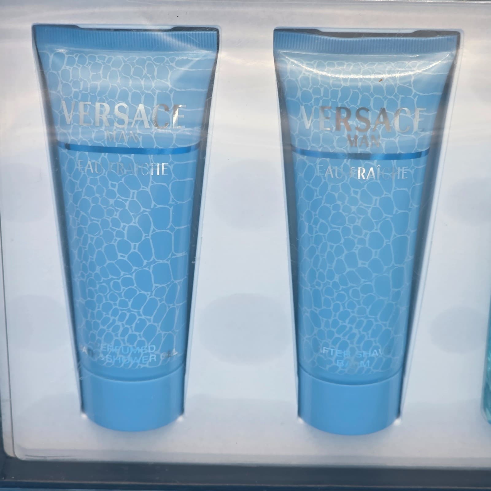 Versace Man Eau Fraîche Gift Set 3.4 oz EDT Shower Gel Shave Balm - Thumbnail 3
