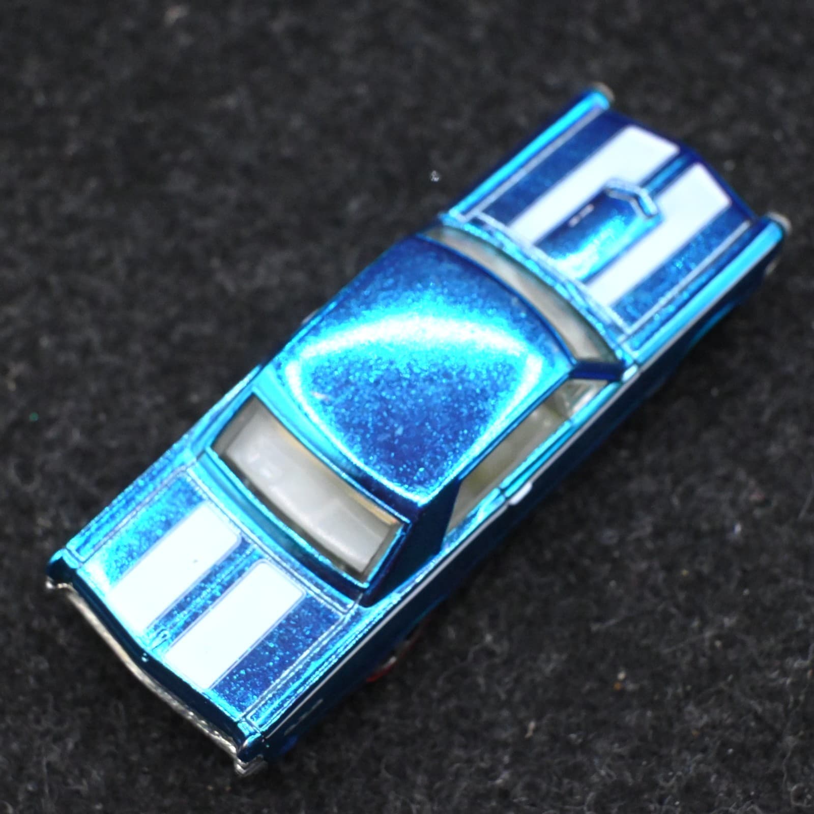 LOOSE Hot Wheels Classics Series 1 1965 Pontiac GTO Blue Spectraflame Redline - Thumbnail 6