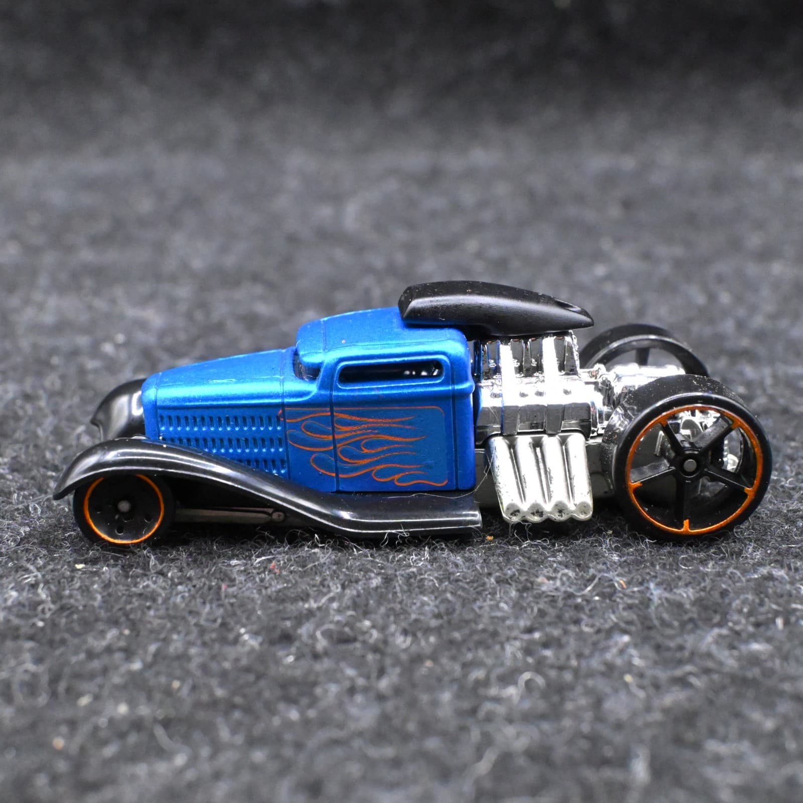Hot Wheels Mid Mill 2009 New Models Blue