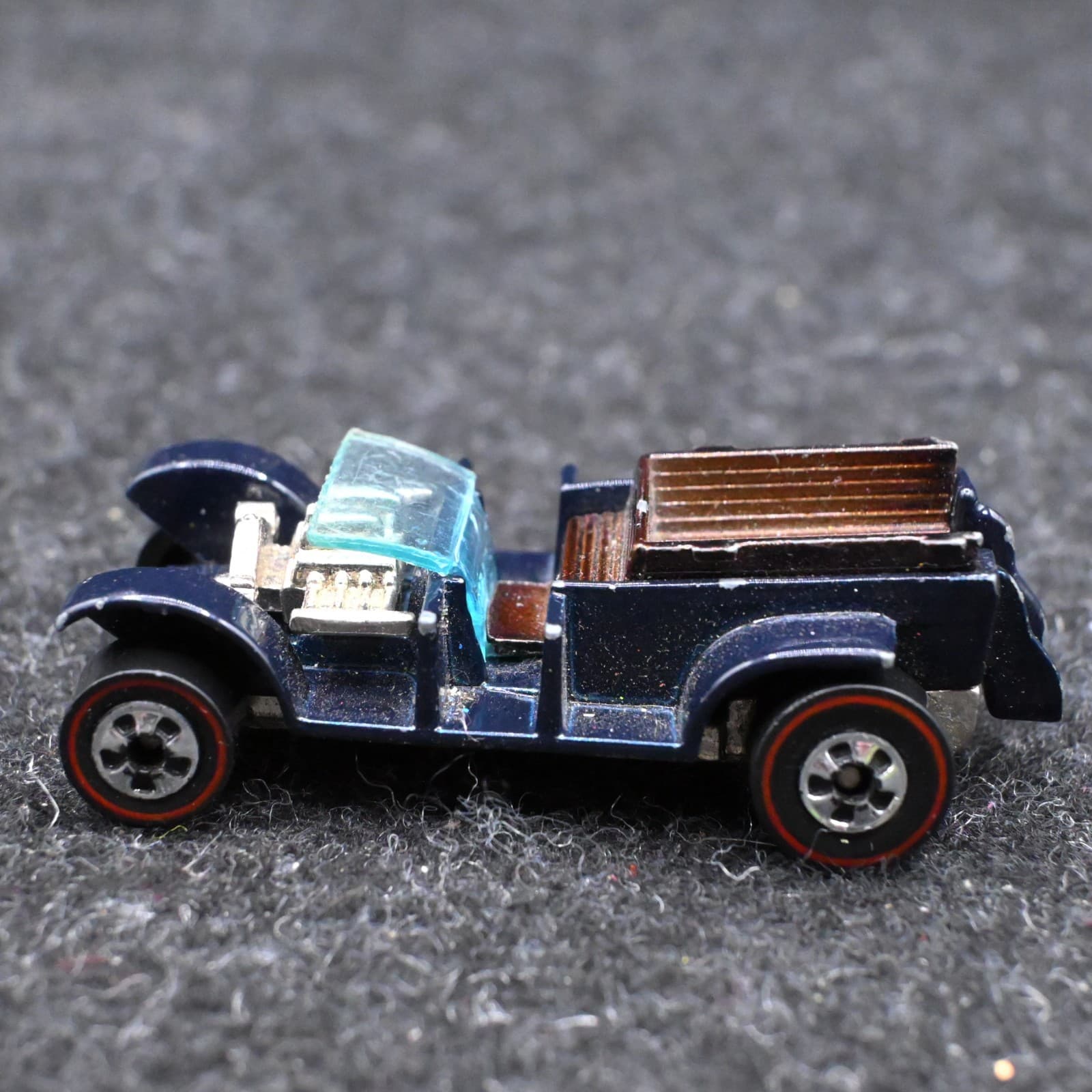 Vintage Hot Wheels 1969 Paddy Wagon, Red Line - Thumbnail 3