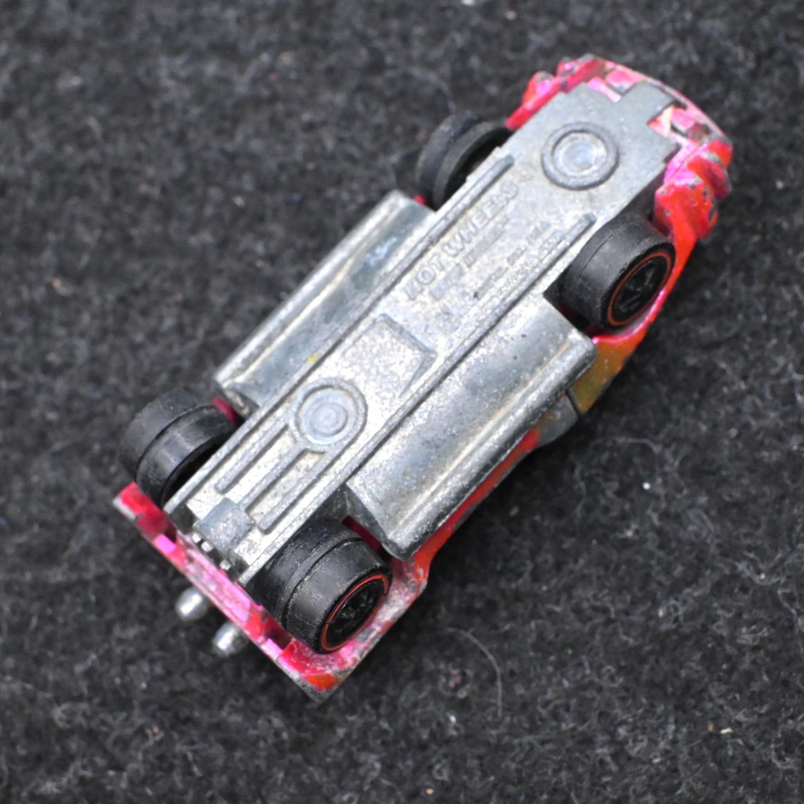 Redline Hotwheels Hot Pink 1971 Hairy Hauler - Thumbnail 9