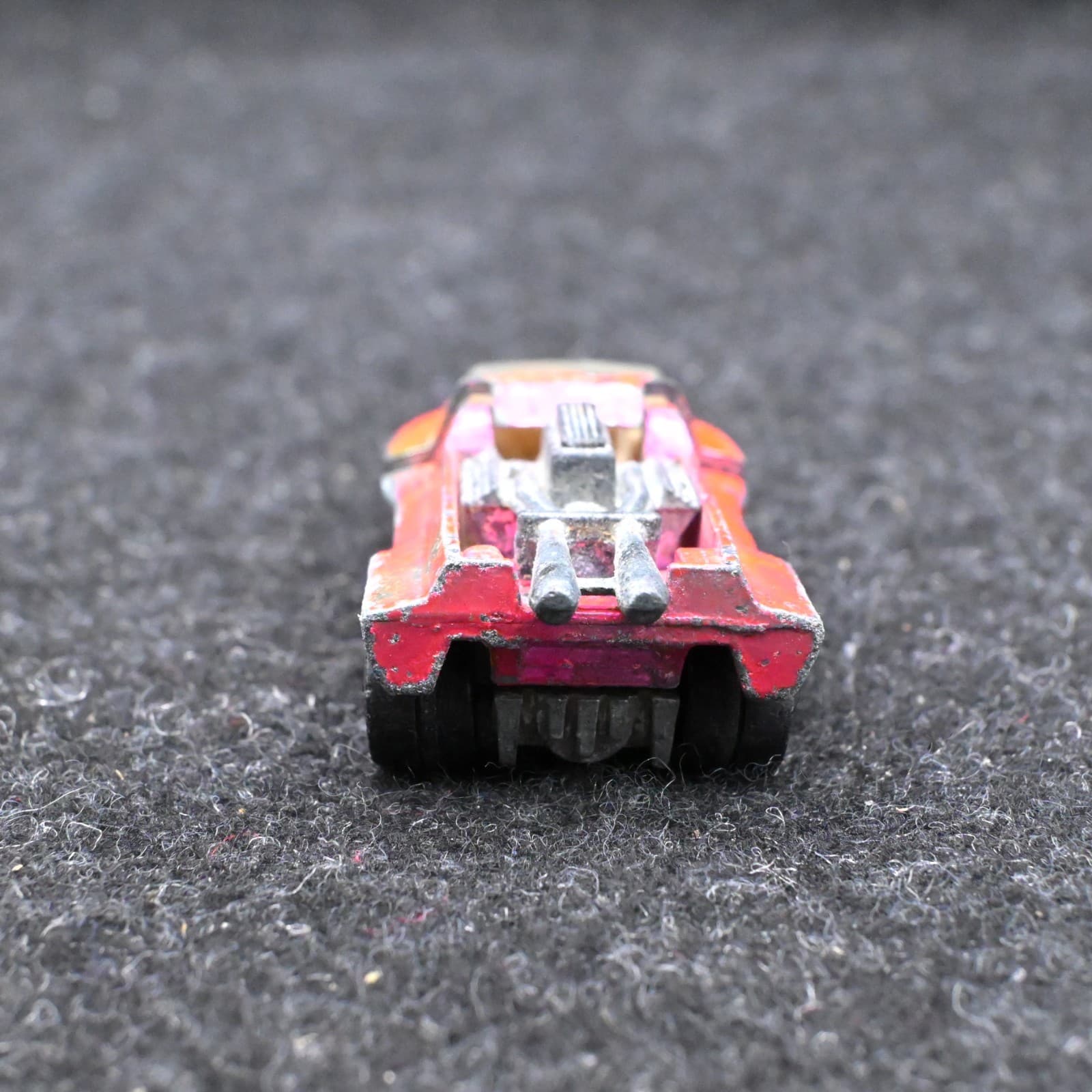 Redline Hotwheels Hot Pink 1971 Hairy Hauler - Thumbnail 4