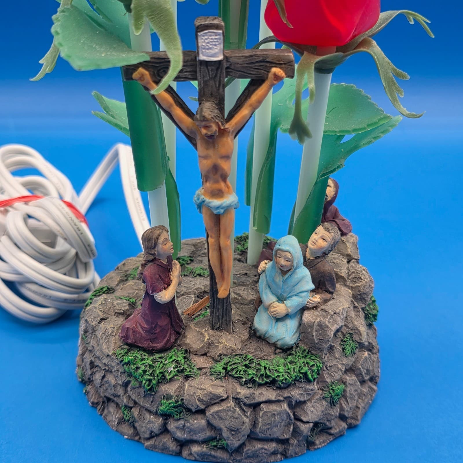 Vintage Flower Desk Lamp 12” Light up 5 flowers Crucifix Scene Religious - Thumbnail 2