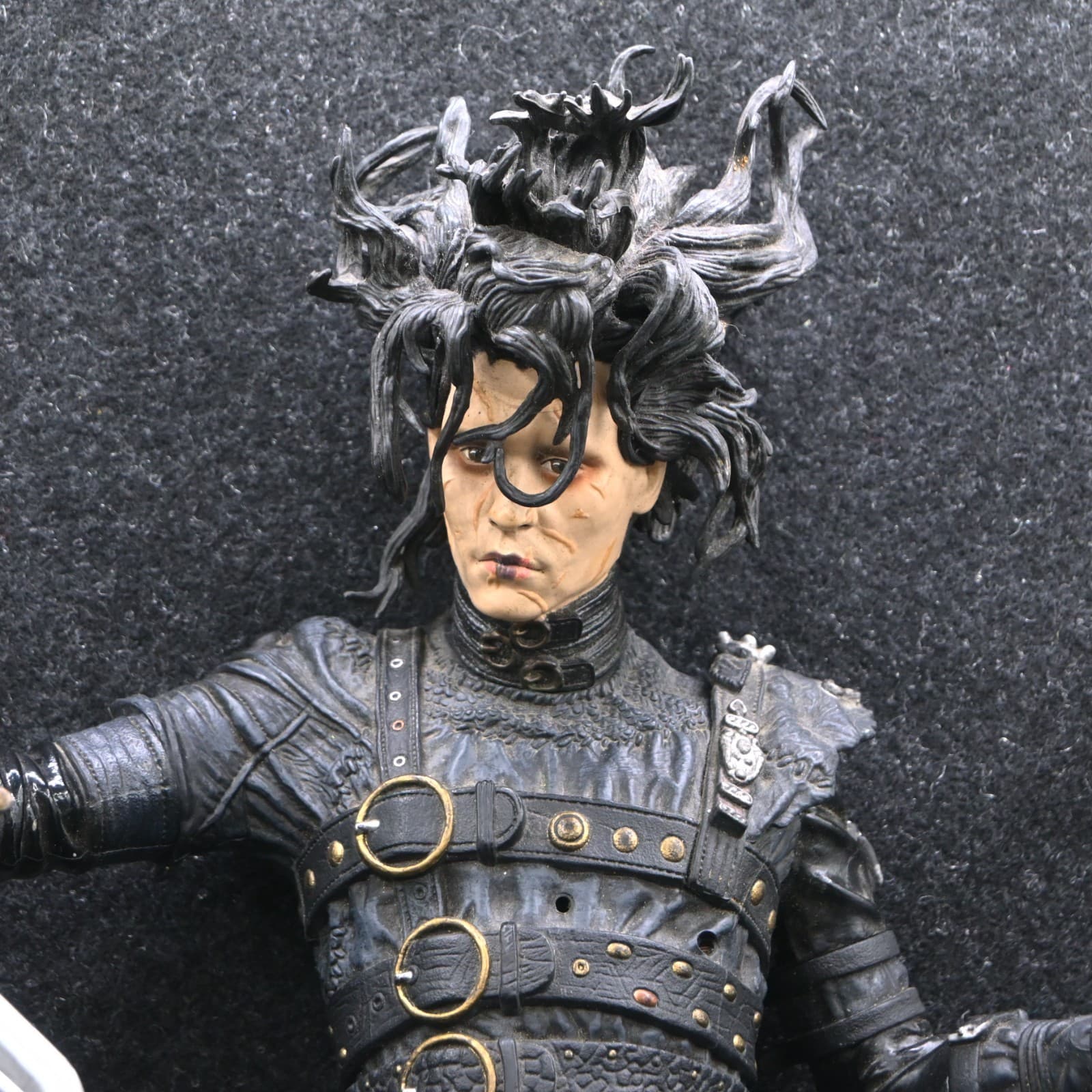FOR PARTS OR REPAIR Edward Scissorhands 18" Action Figure, 2000 McFarlane Toys - Thumbnail 3