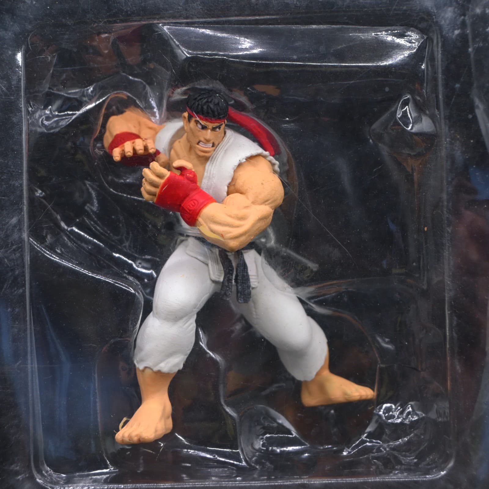 ACTION FIGURE Gashapon RYU Street Fighter IV collectors edition Capcom NECA 2008 - Thumbnail 3