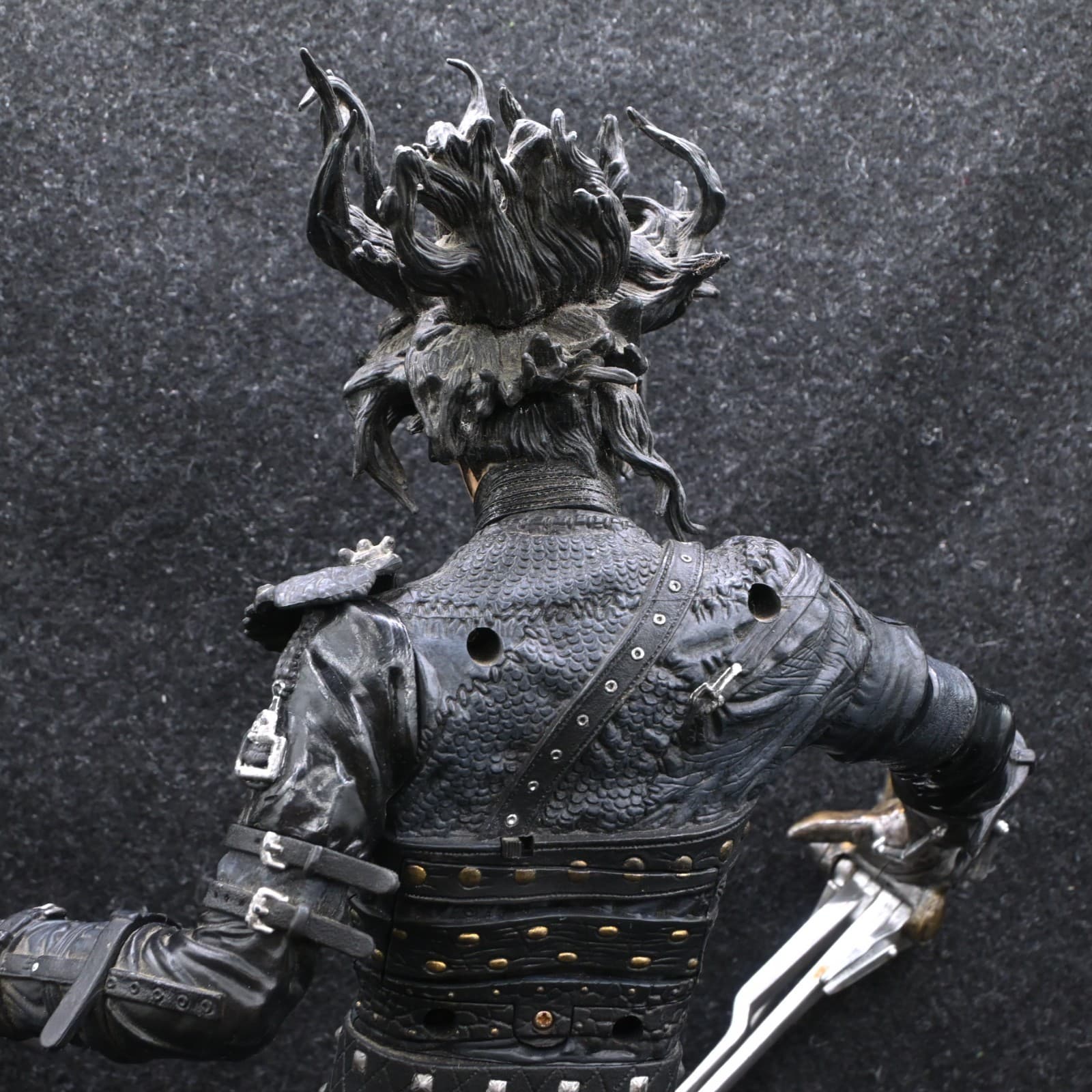 FOR PARTS OR REPAIR Edward Scissorhands 18" Action Figure, 2000 McFarlane Toys - Thumbnail 7