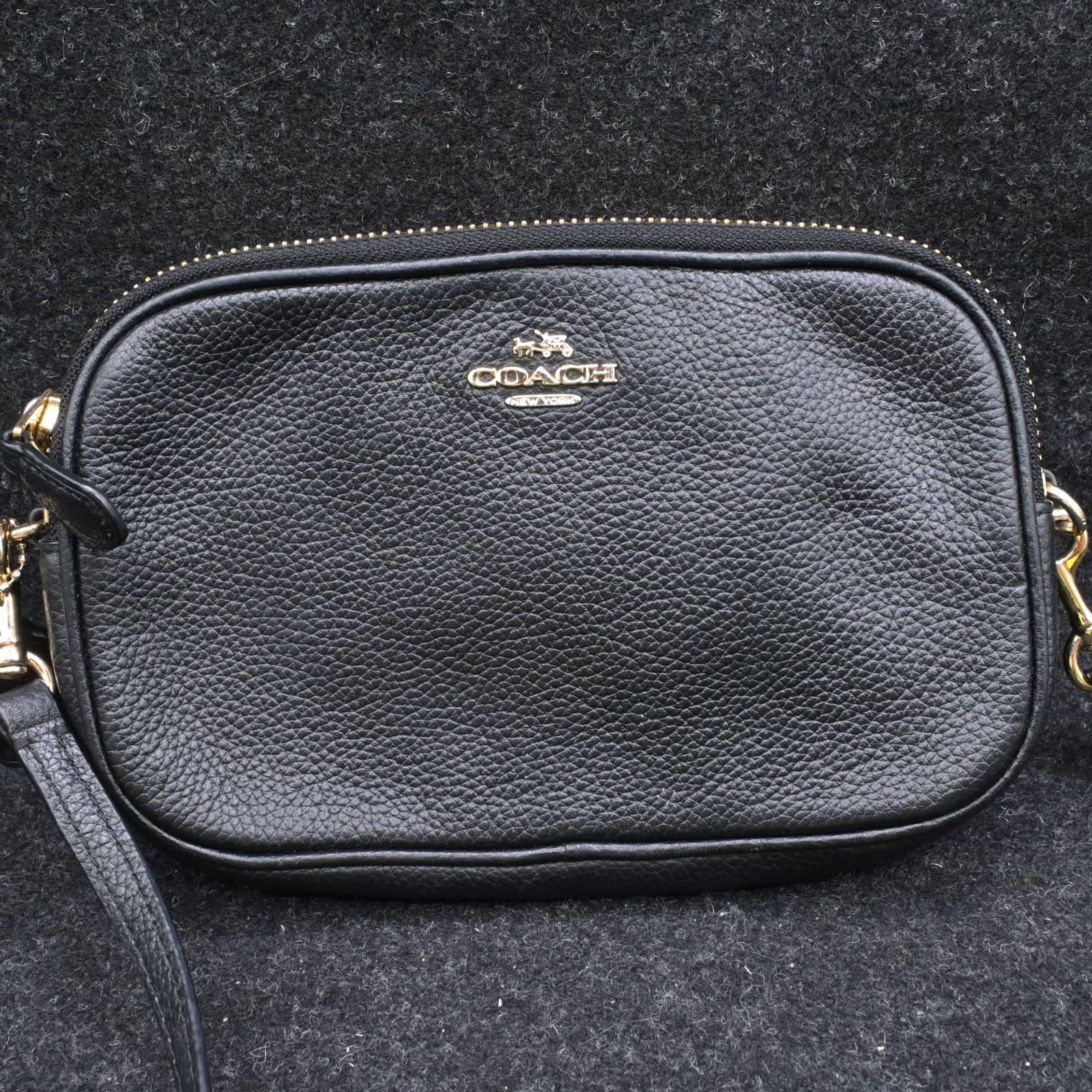 READ Coach Mini Jamie Camera Bag Black Pebble Leather Signature Crossbody Purse - Thumbnail 2