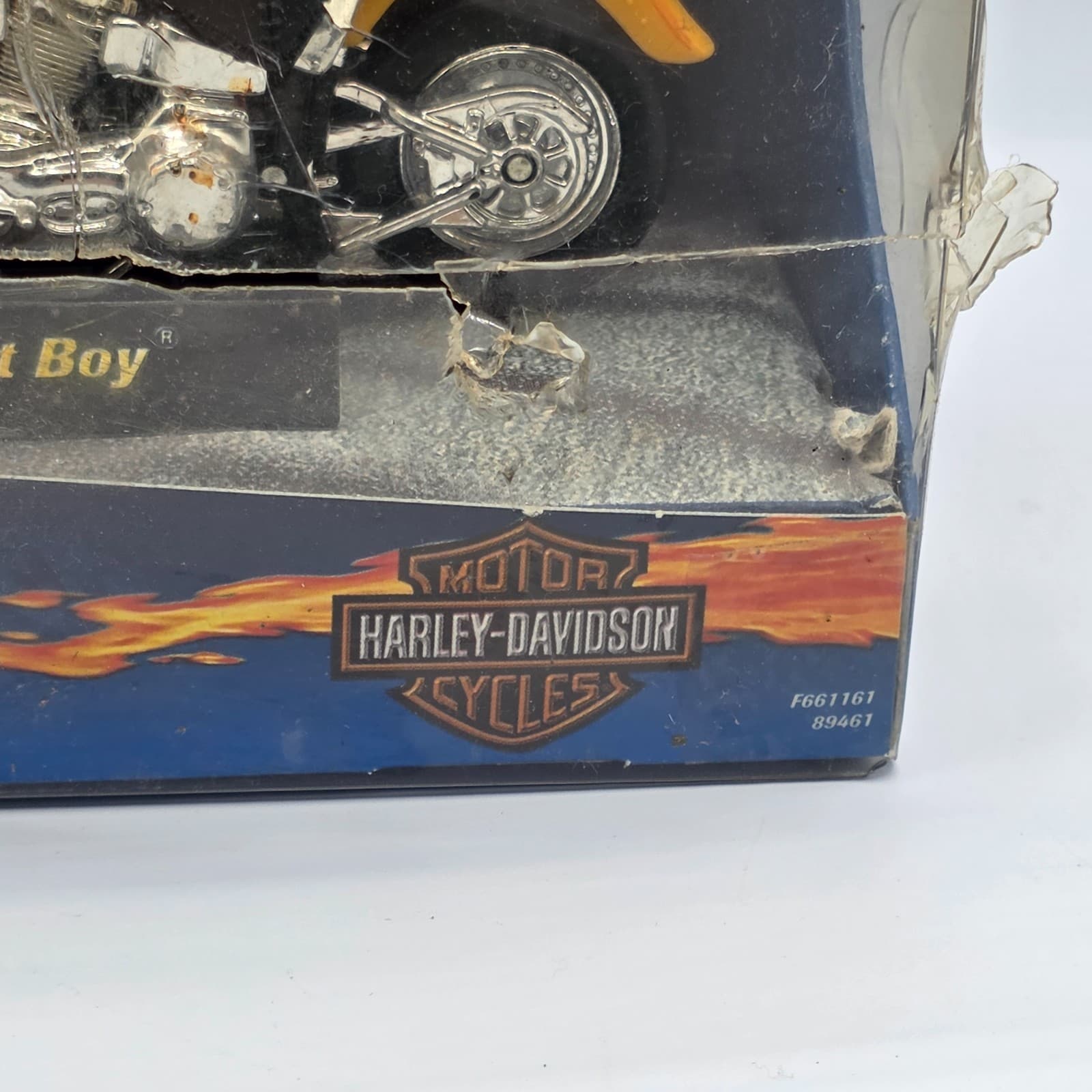 New 2001 Harley Davidson Fat Boy Motorcycle Hot Wheels F661161 89461 Yellow - Thumbnail 2