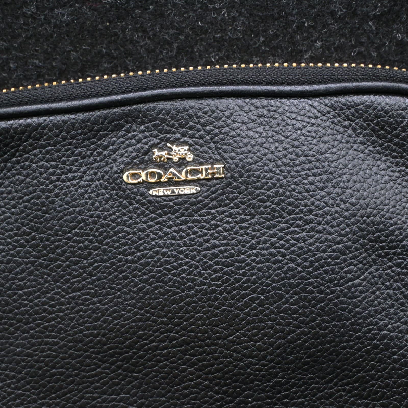READ Coach Mini Jamie Camera Bag Black Pebble Leather Signature Crossbody Purse - Thumbnail 3
