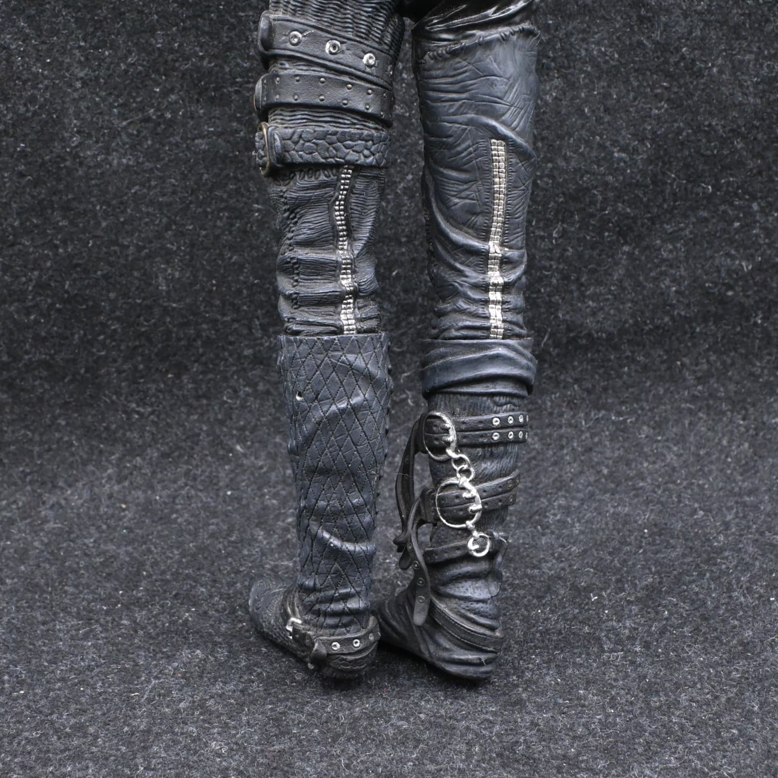 FOR PARTS OR REPAIR Edward Scissorhands 18" Action Figure, 2000 McFarlane Toys - Thumbnail 8
