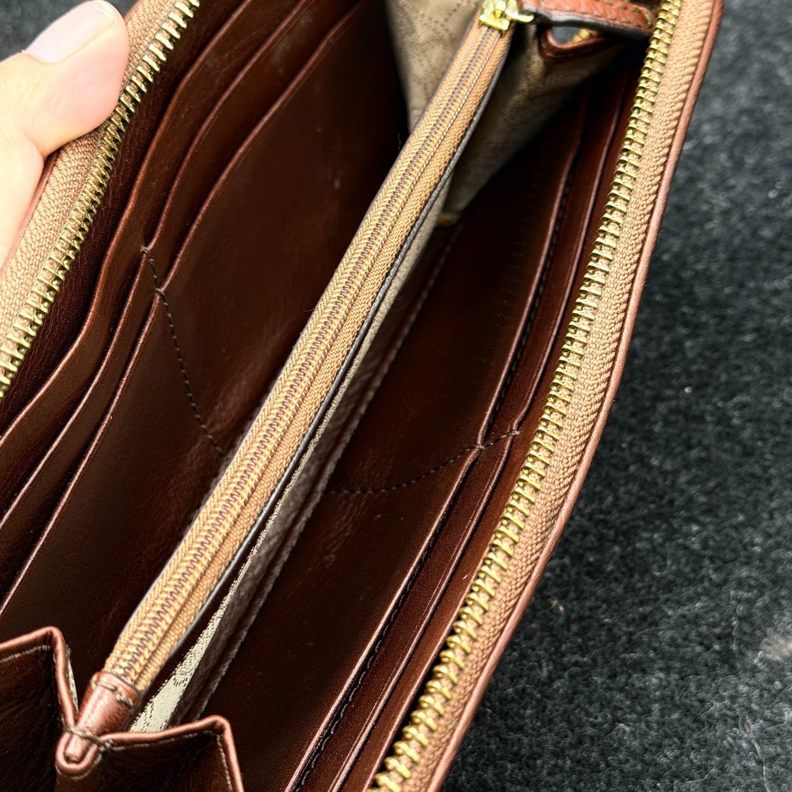 Michael Kors Zip Around Monogram Wallet with Leather Interior - Thumbnail 10