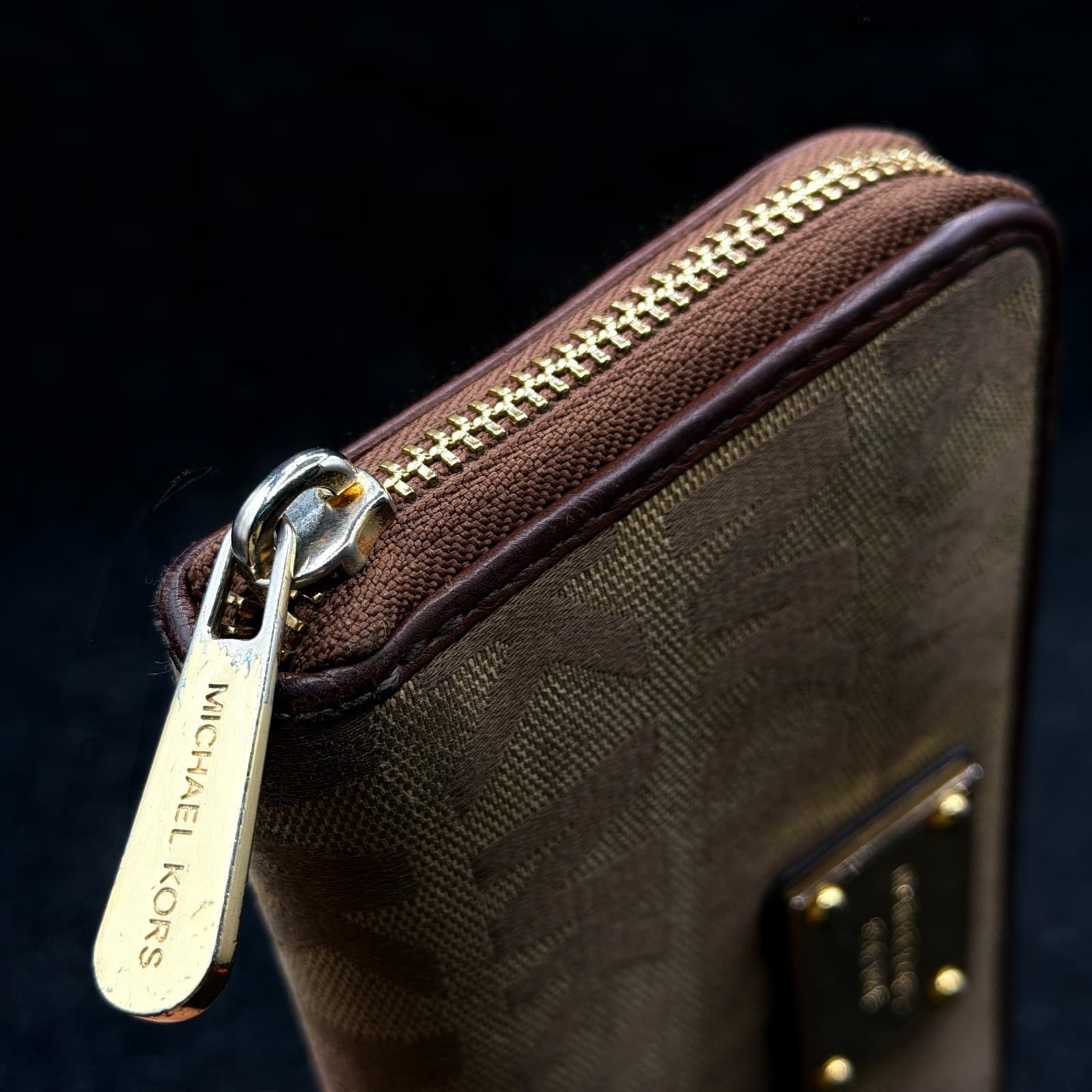 Michael Kors Zip Around Monogram Wallet with Leather Interior - Thumbnail 7