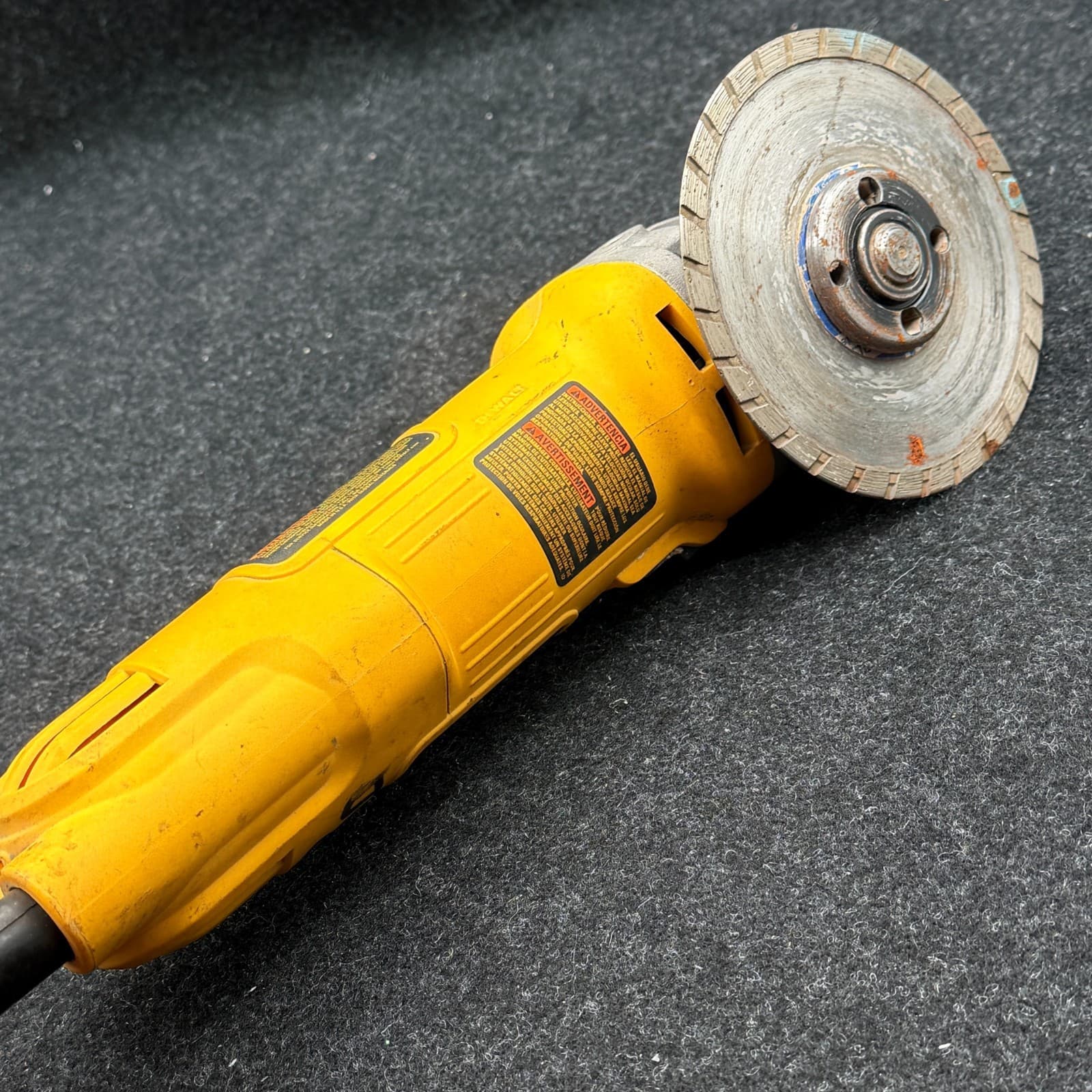 Dewalt DWE4011 4-1/2 in. Small Angle Grinder Used - Thumbnail 7