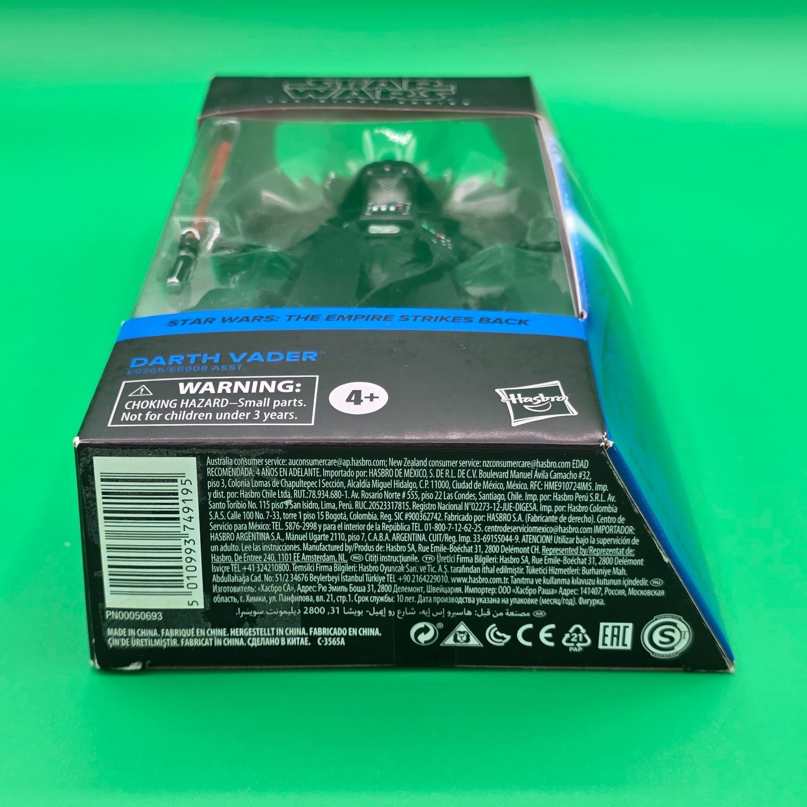 Hasbro Star Wars The Black Series Darth Vader 6 inch Action Figure - E9365 - Thumbnail 8