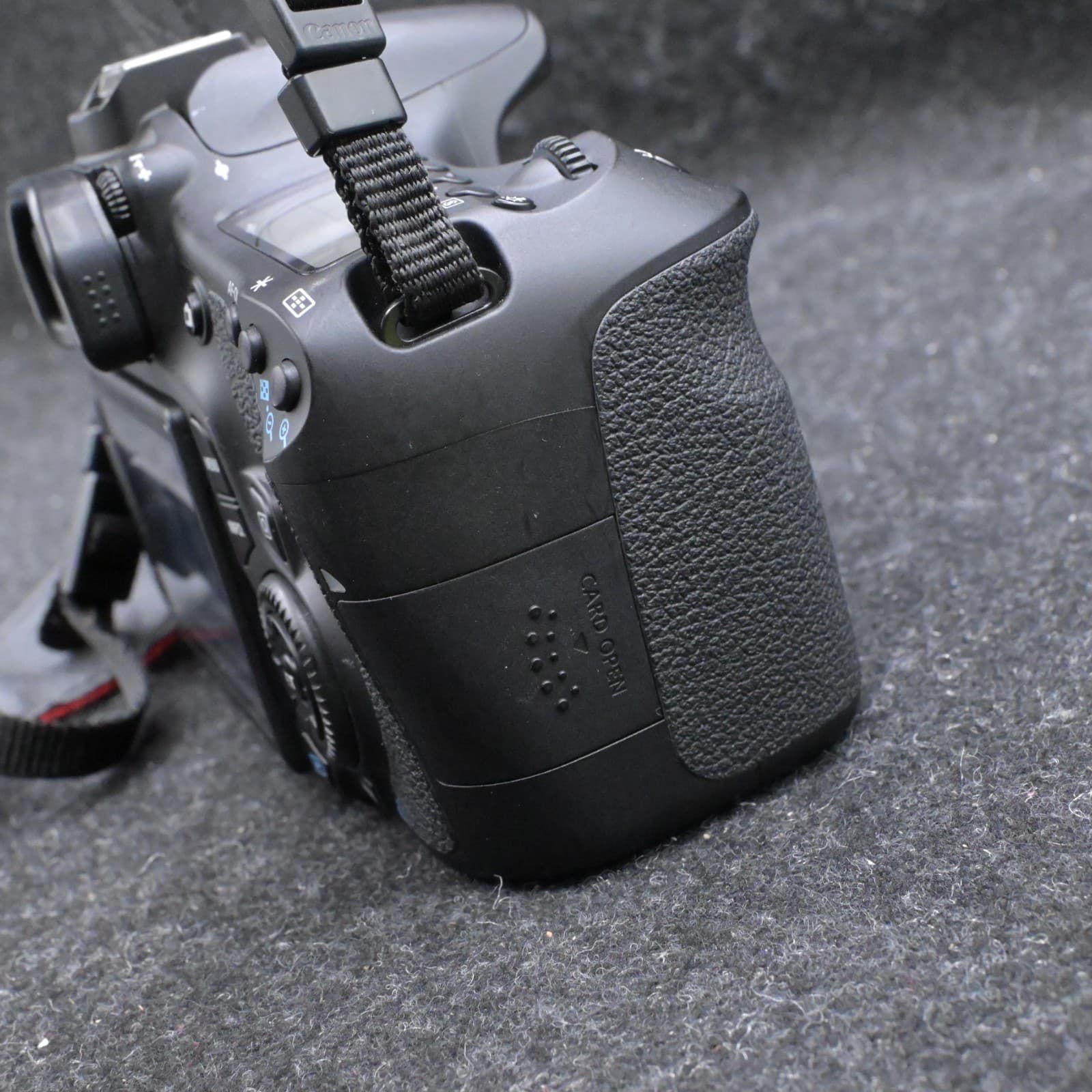 Canon EOS 60D 18MP DSLR Camera Body Only Charger Battery only - Thumbnail 12