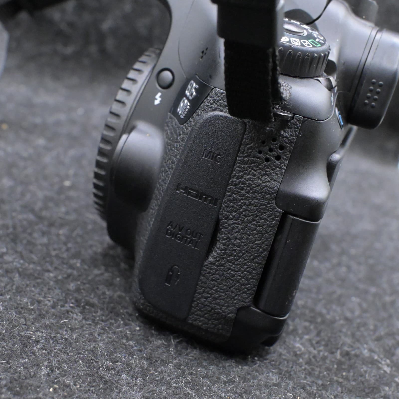 Canon EOS 60D 18MP DSLR Camera Body Only Charger Battery only - Thumbnail 11