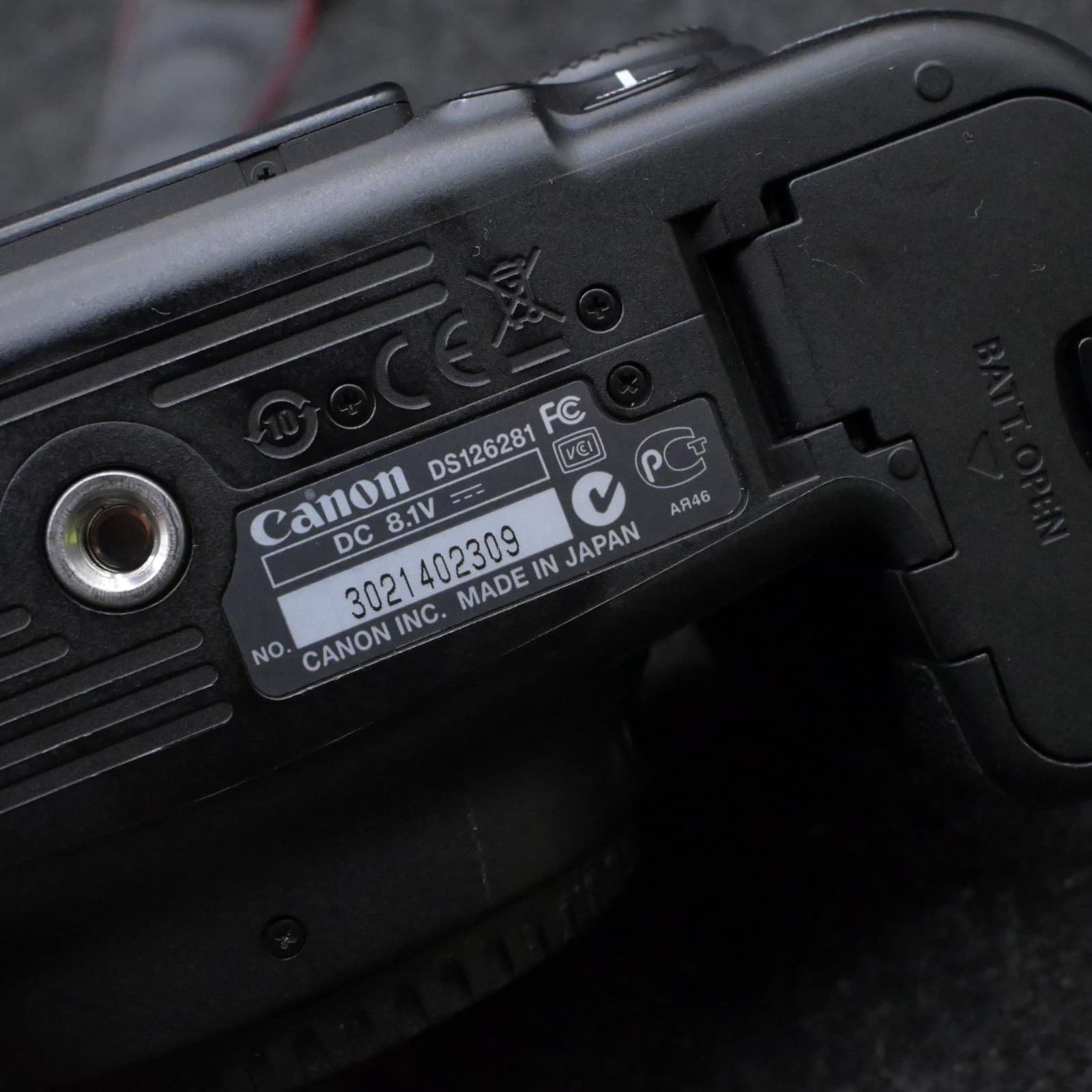 Canon EOS 60D 18MP DSLR Camera Body Only Charger Battery only - Thumbnail 16