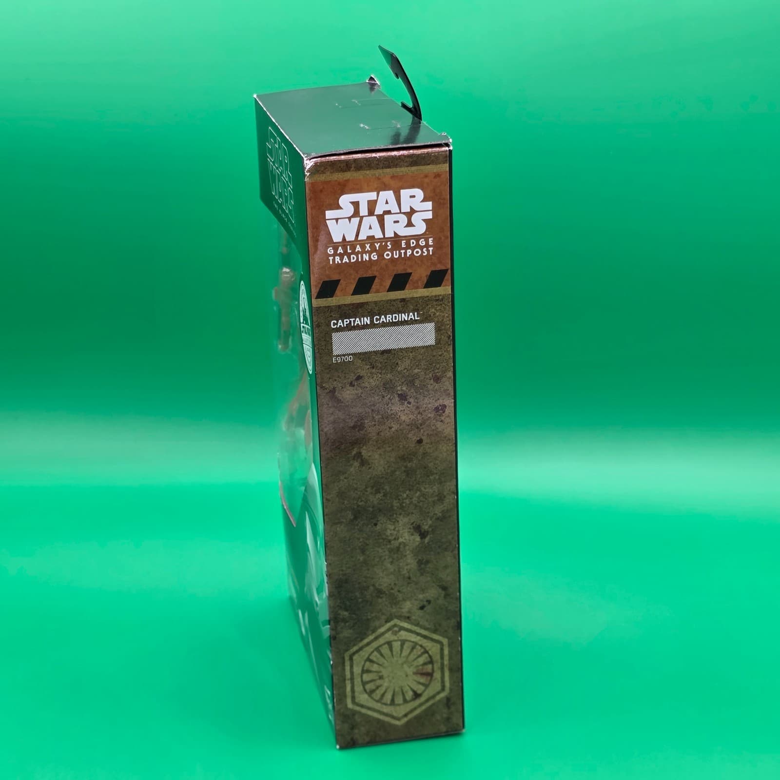 J A Disney Star Wars Black Series Galaxy's Edge Trading Captain Cardinal E9700 - Thumbnail 6