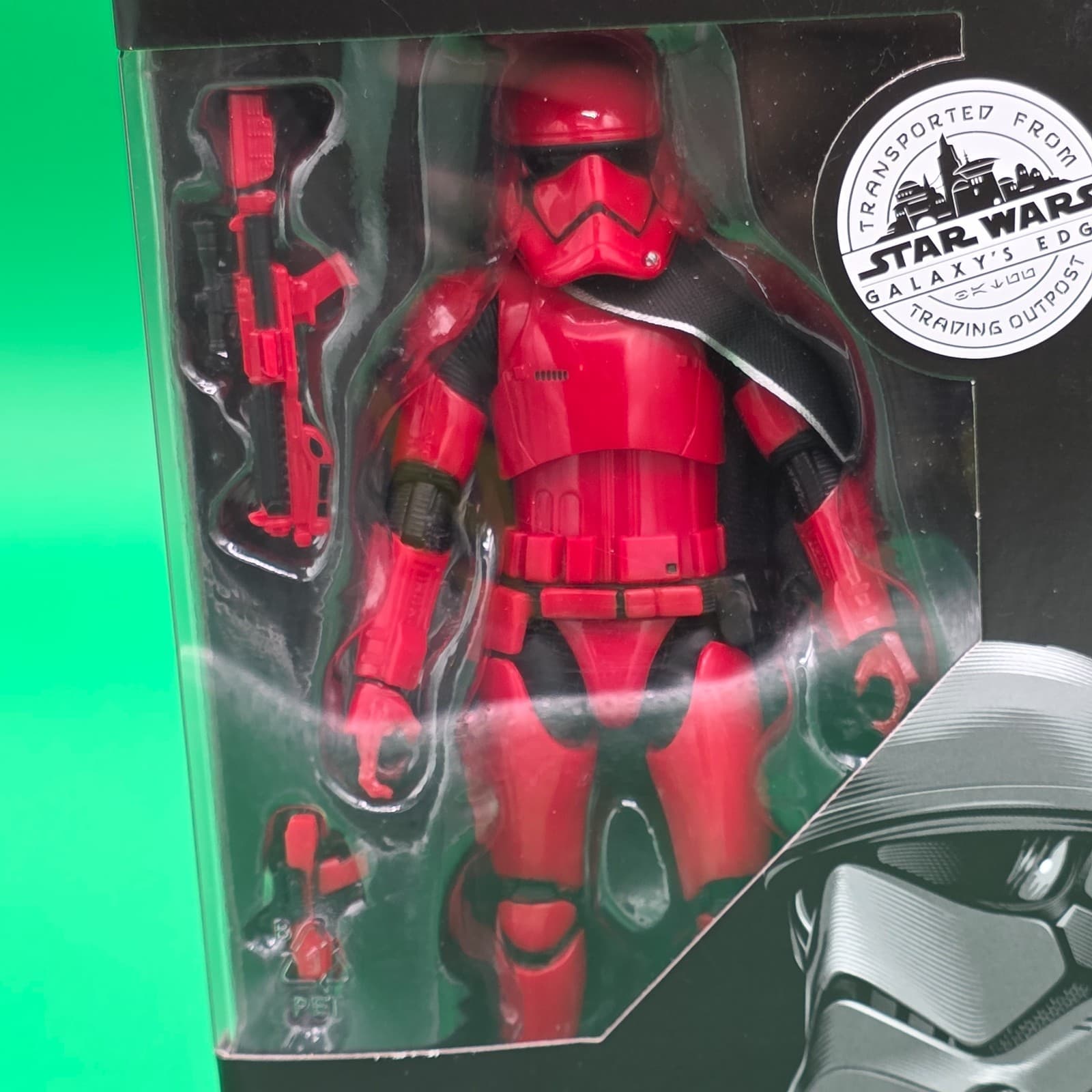 J A Disney Star Wars Black Series Galaxy's Edge Trading Captain Cardinal E9700 - Thumbnail 3
