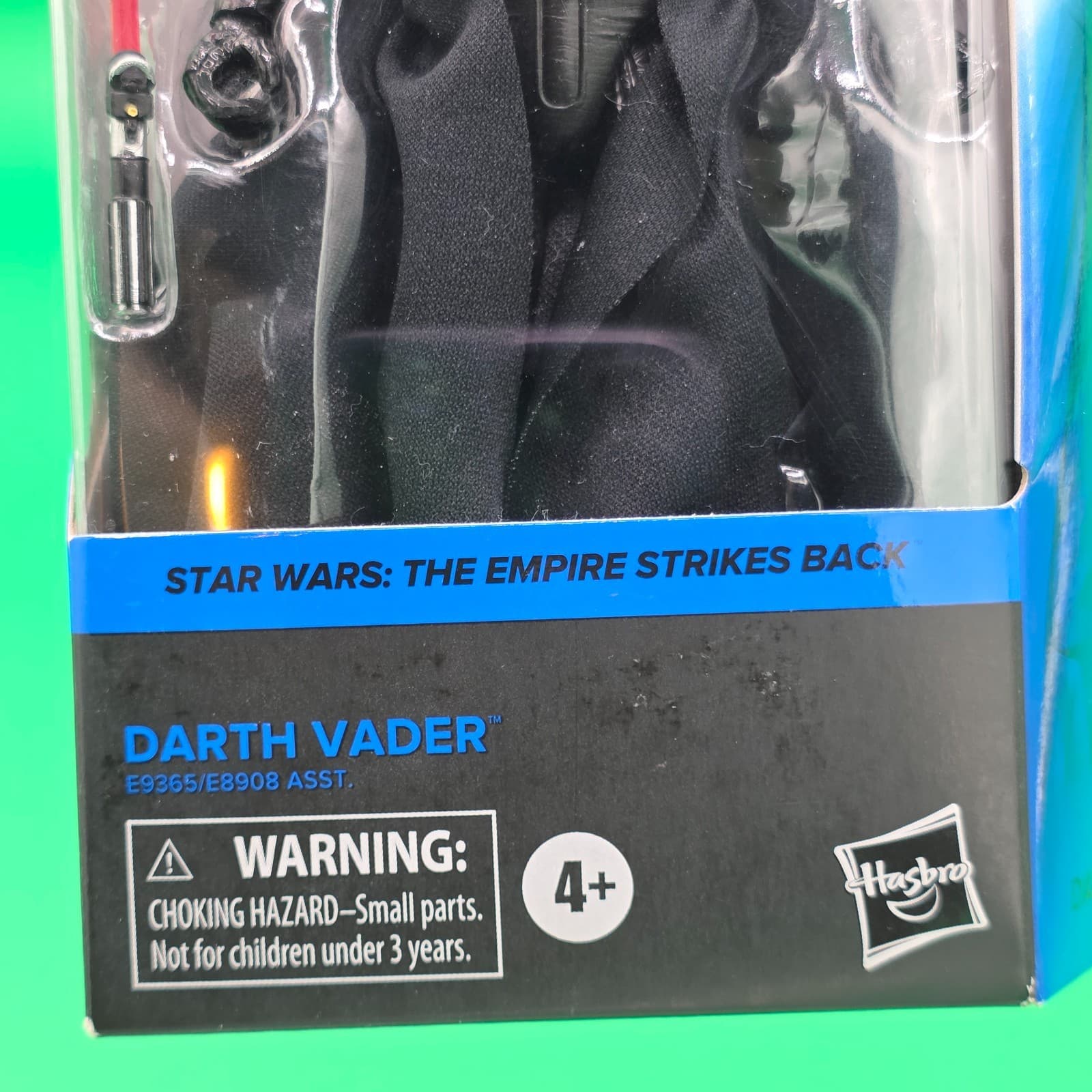 Hasbro Star Wars The Black Series Darth Vader 6 inch Action Figure - E9365 - Thumbnail 3