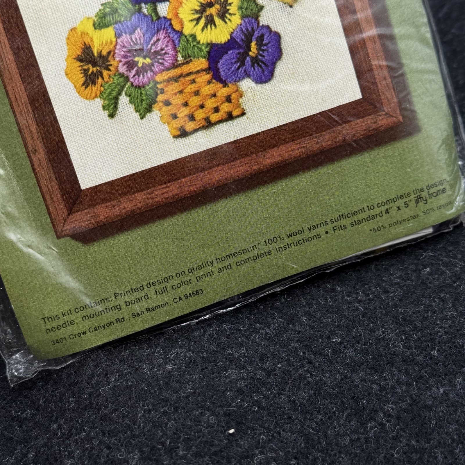 Jiffy Stitchery Crewel Embroidery Kit Pansy Basket #256A NIP - Thumbnail 2
