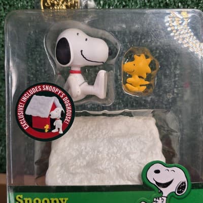 Peanuts Snoopy’s Dog House Opens For Storage With Woodstock & Snoopy - Just Play - Thumbnail 3
