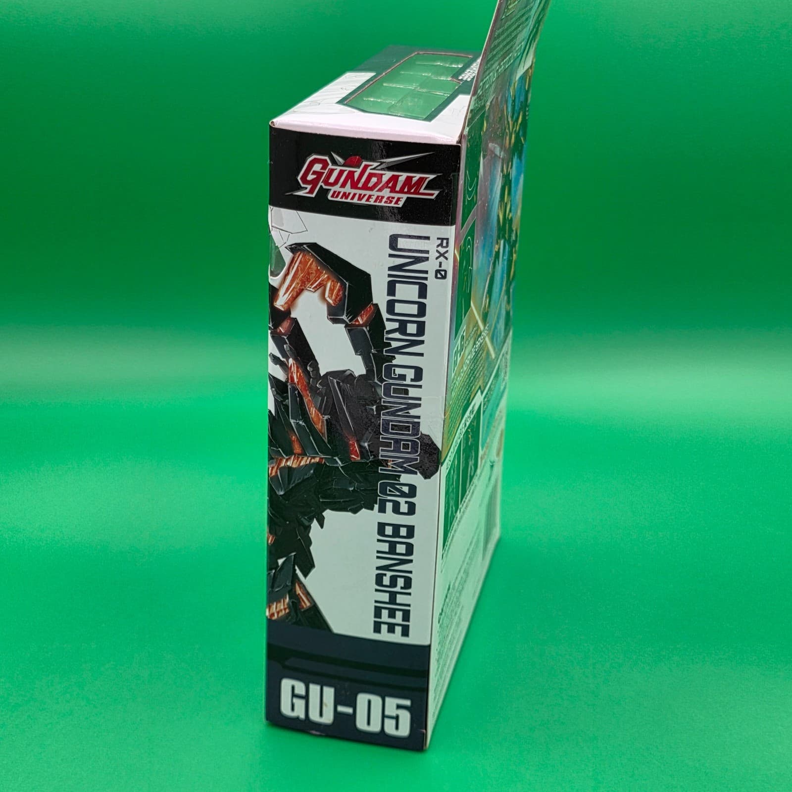 Bandai Gundam Universe RX-0 Unicorn Gundam 02 Banshee Collectable Figure 15+ - Thumbnail 7
