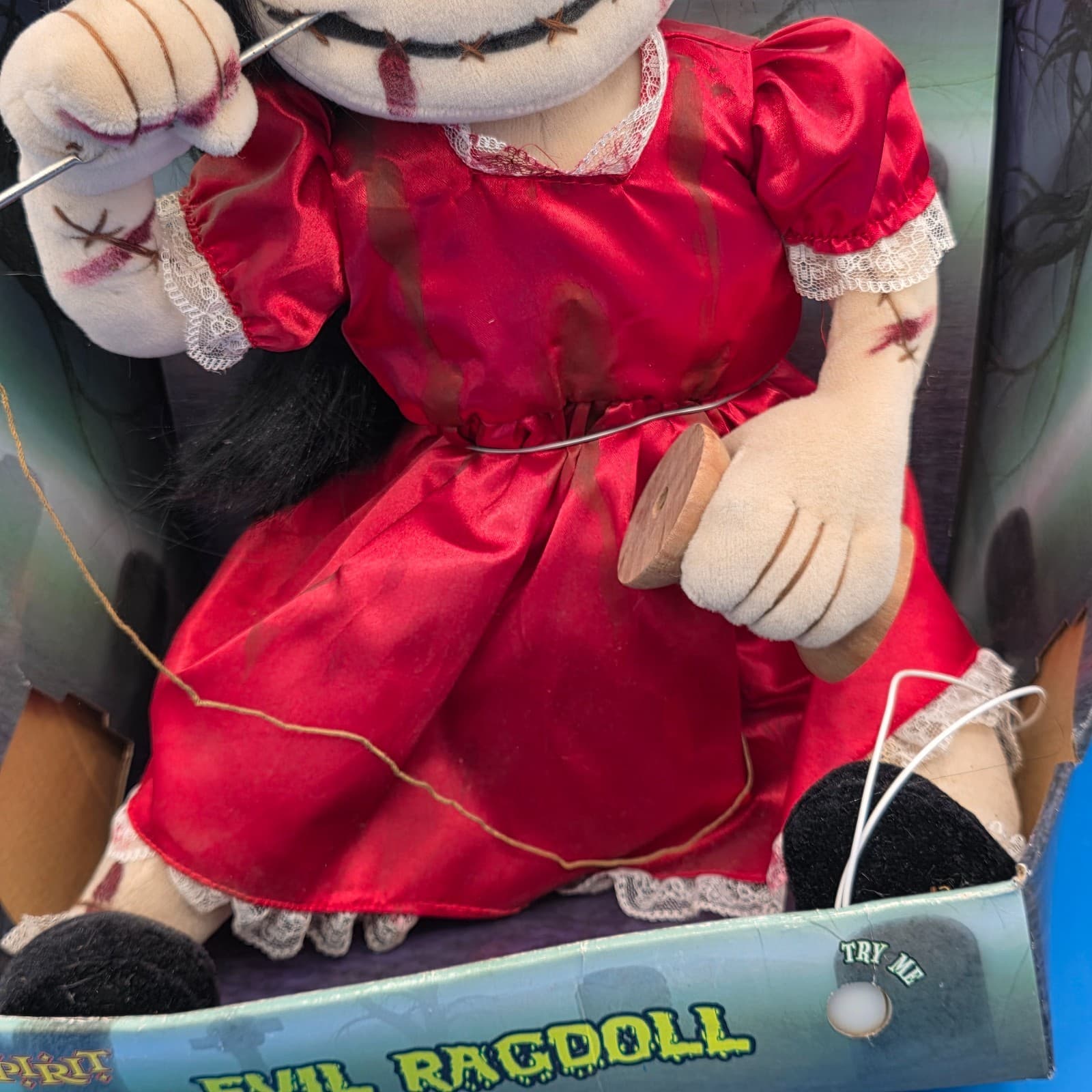 RARE Evil Rag Doll animatronic sold by Spirit Halloween DOES NOT MOVE - Thumbnail 7