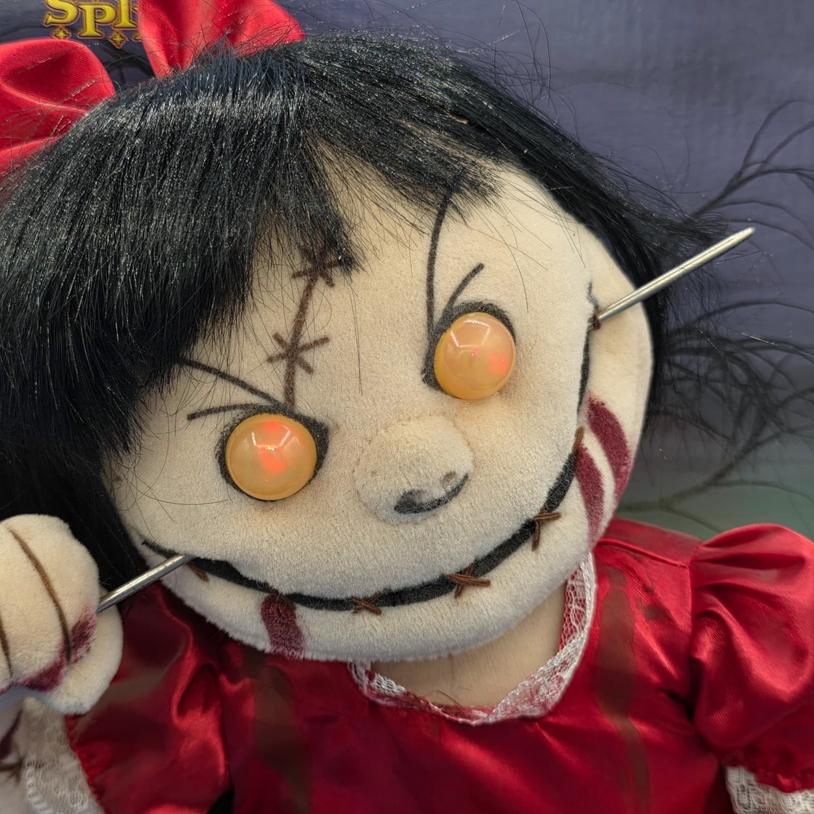 RARE Evil Rag Doll animatronic sold by Spirit Halloween DOES NOT MOVE - Thumbnail 5