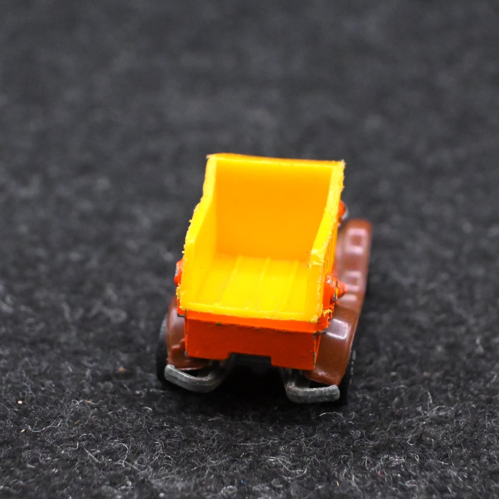 Vintage 1977 Hot Wheels Diecast 1/64 Orange A TRUCK'N Ford Dump Truck HK EX-NM - Thumbnail 4