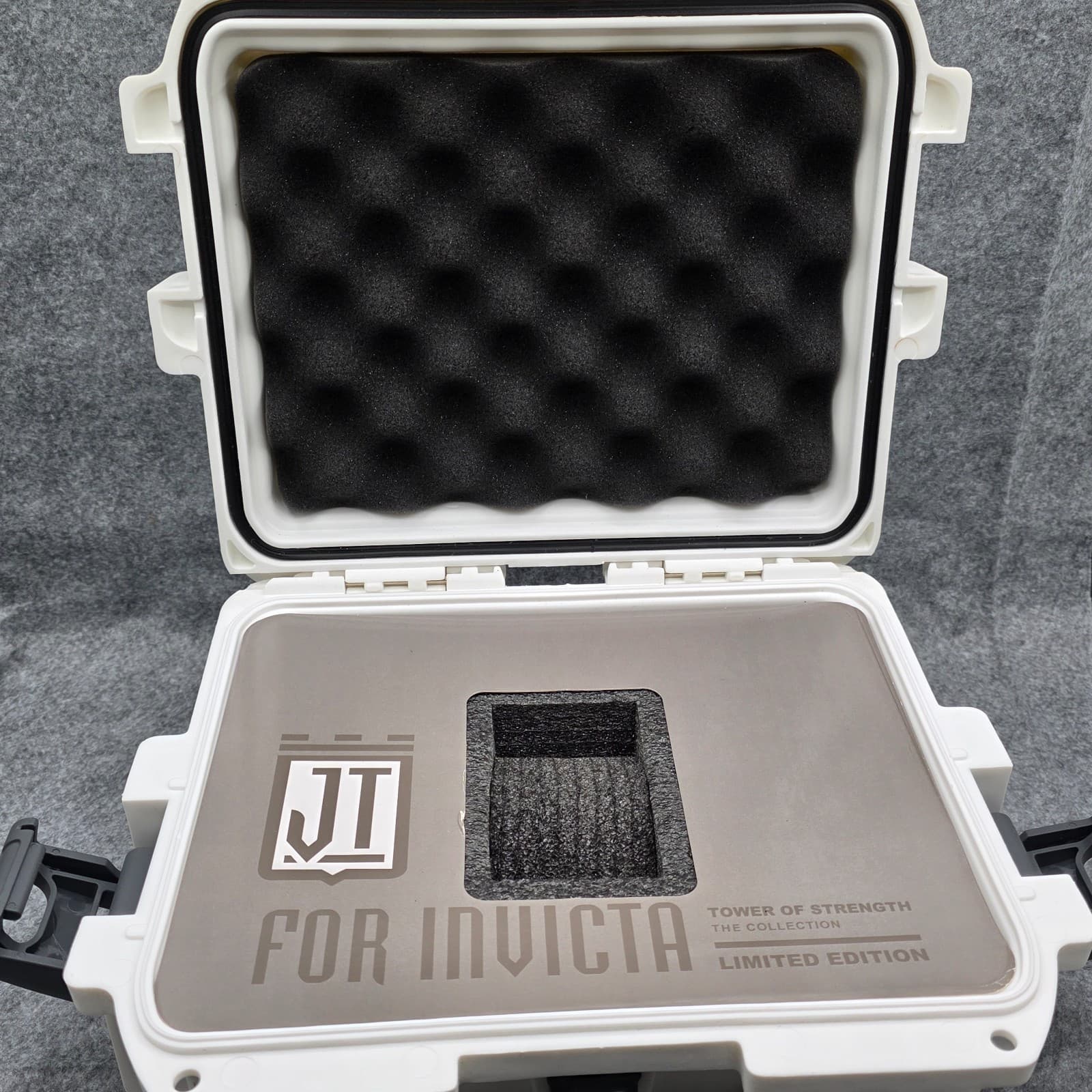 Invicta Jason Taylor JT 1 Watch Slot Case - Thumbnail 8