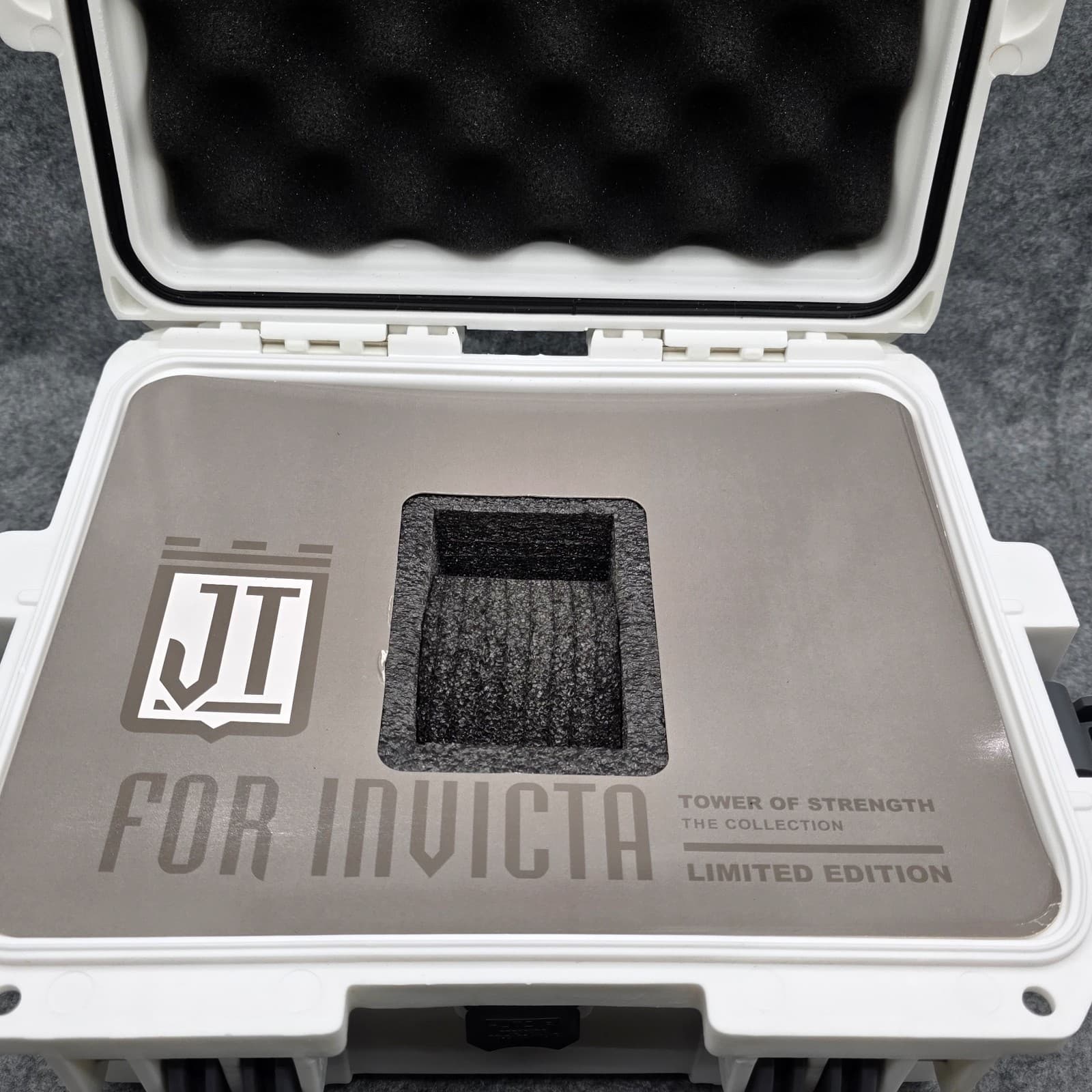 Invicta Jason Taylor JT 1 Watch Slot Case - Thumbnail 9