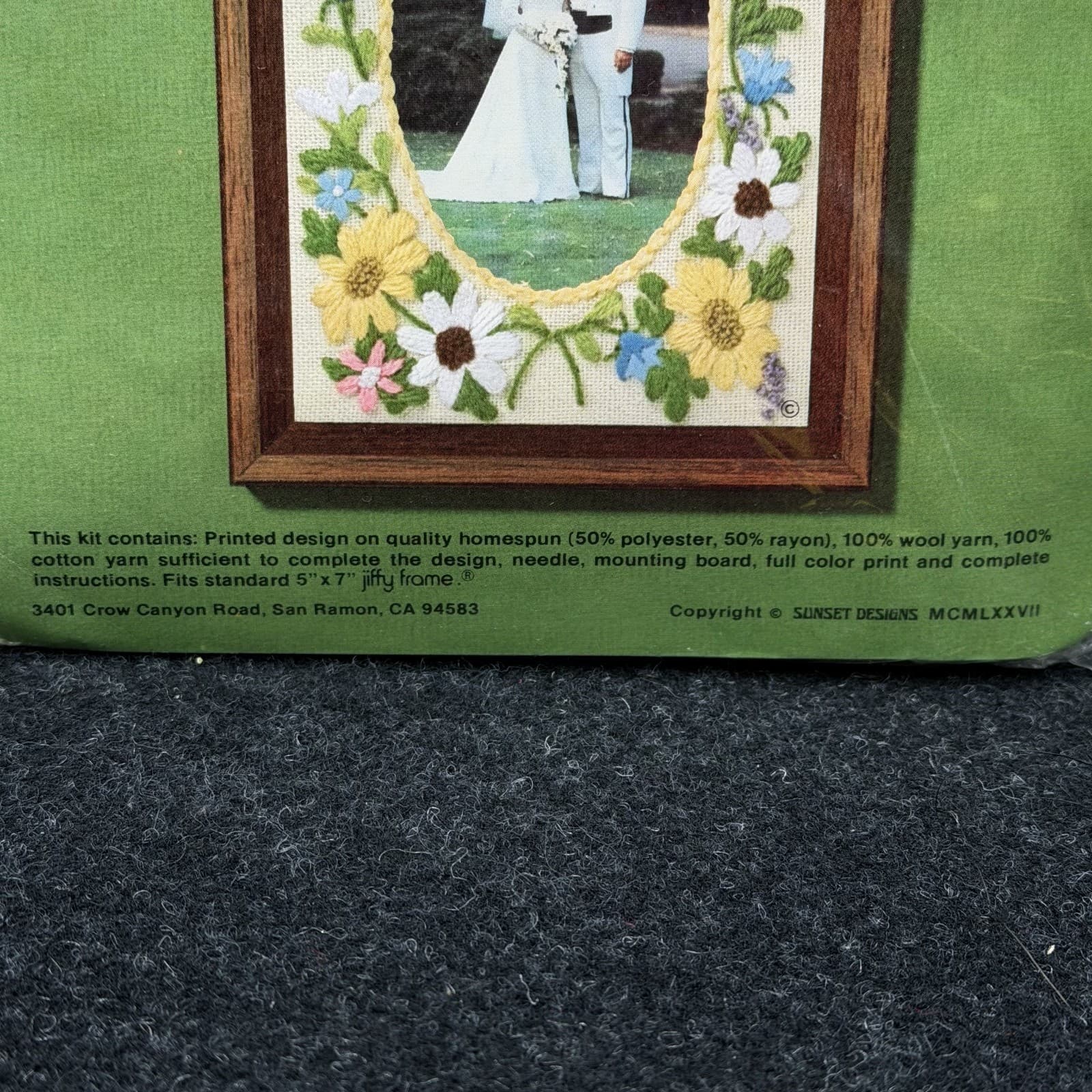 Vtg 1970s Jiffy Stitchery Crewel Embroidery Kit Photo Frame White Daisies USA - Thumbnail 5