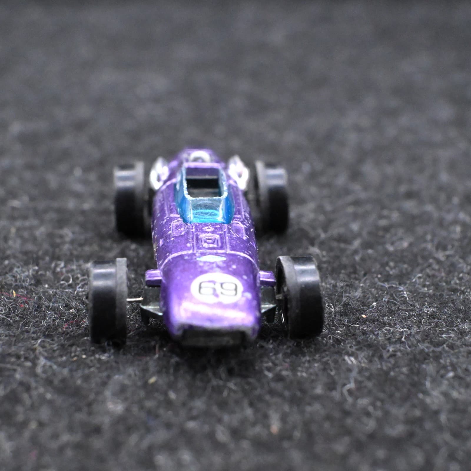 Vintage Hot Wheels 1969 Redline Purple Indy Eagle Hong Kong MISSING PARTS - Thumbnail 2