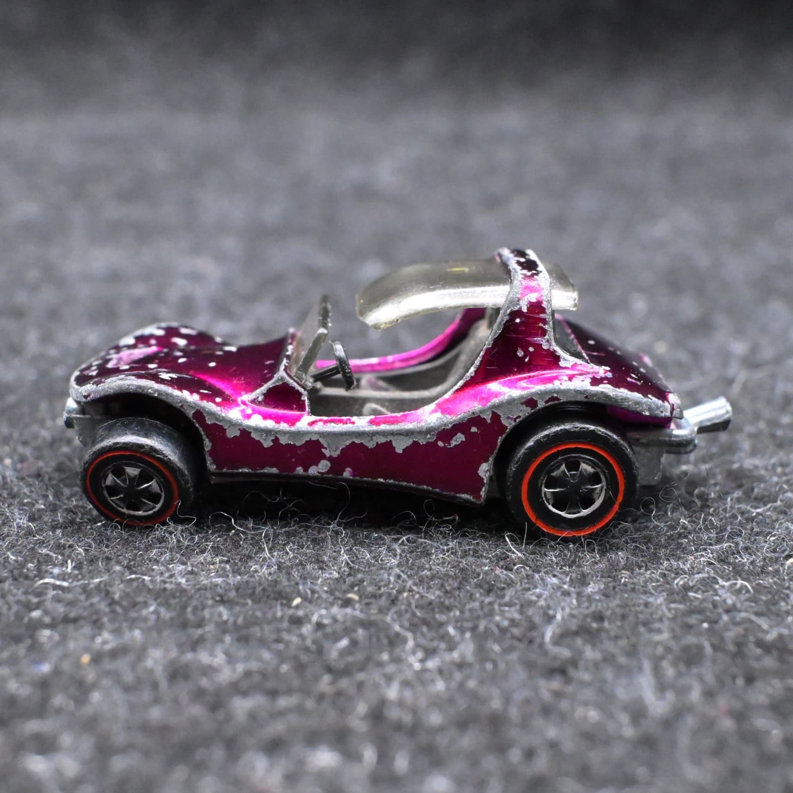 Hot Wheels Car1970 Hot Wheels Redline Sand Crab In Magenta Or Hot Pink Color - Thumbnail 3