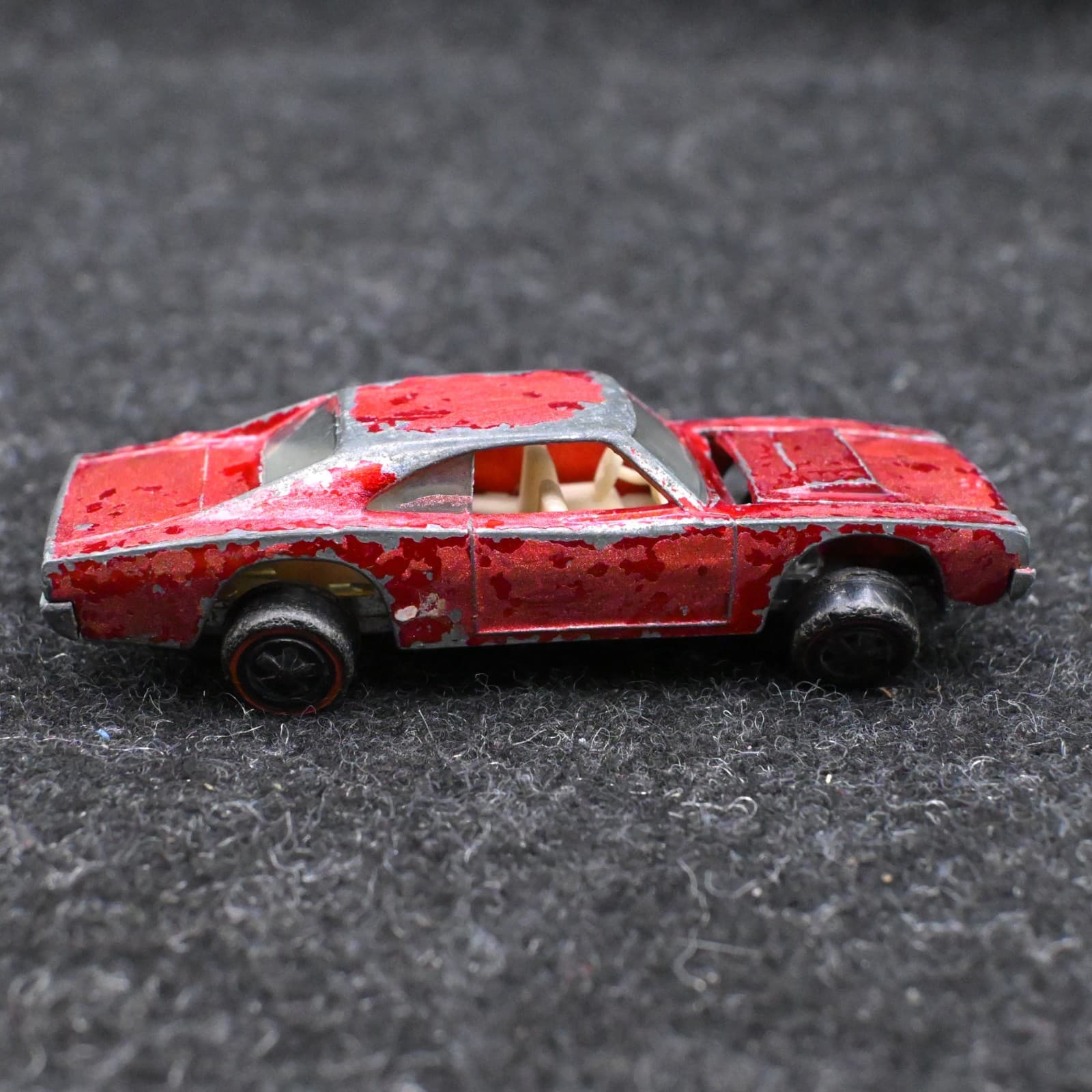 Vintage Hot Wheels Redline 1968 Custom Dodge Charger Red Original Wheel Issue - Thumbnail 3