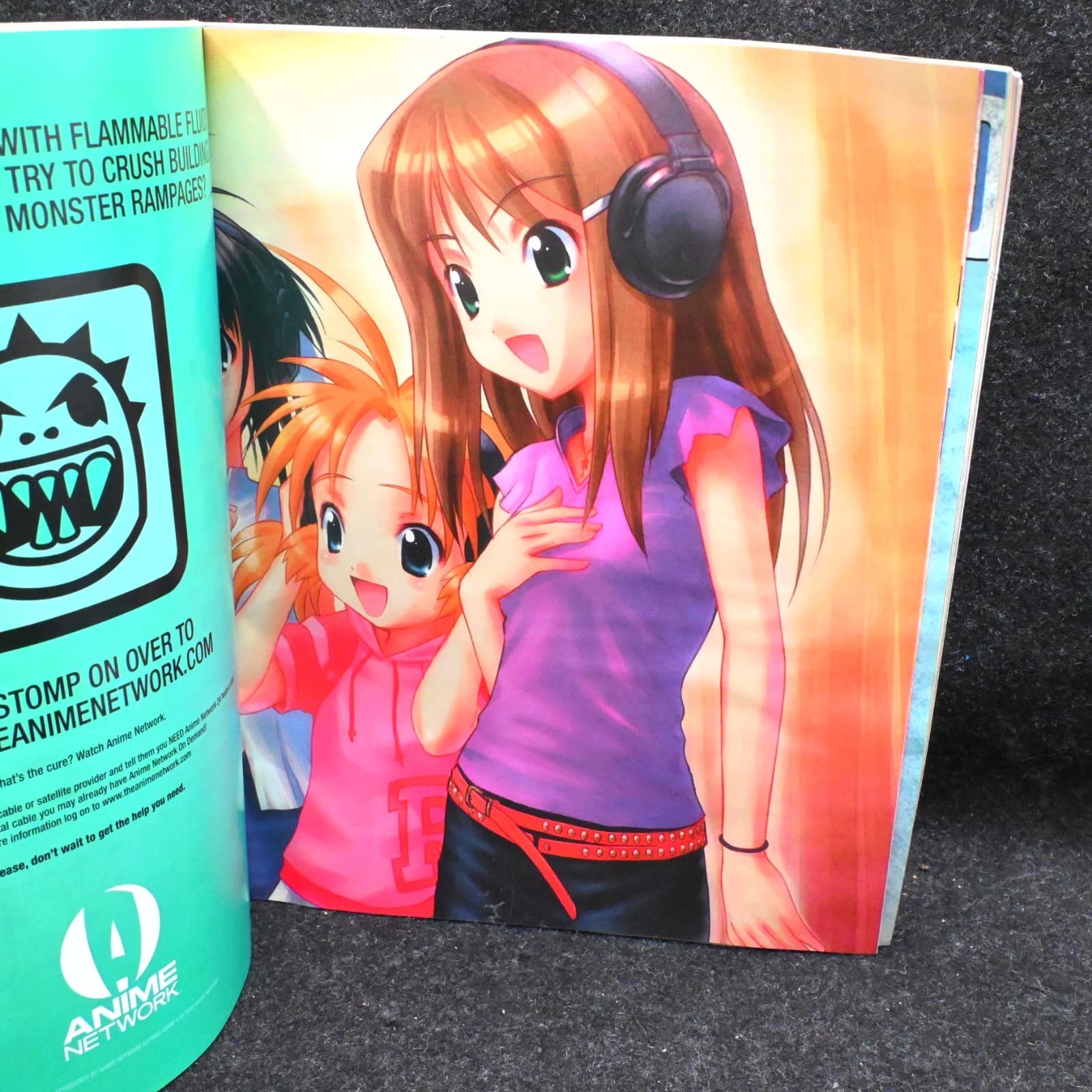 Newtype USA (2/Feb 2005 anime magazine) Lagoon Engine Einsatz Gantz - No Inserts - Thumbnail 5