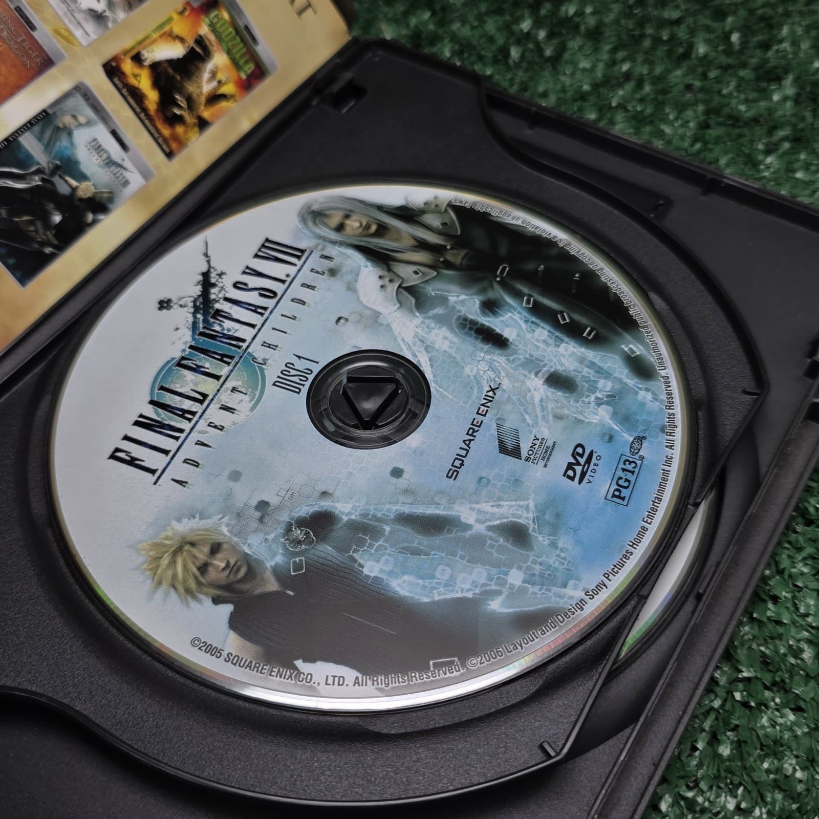 Final Fantasy VII: Advent Children (DVD, 2006, 2-Disc Set) - Thumbnail 4